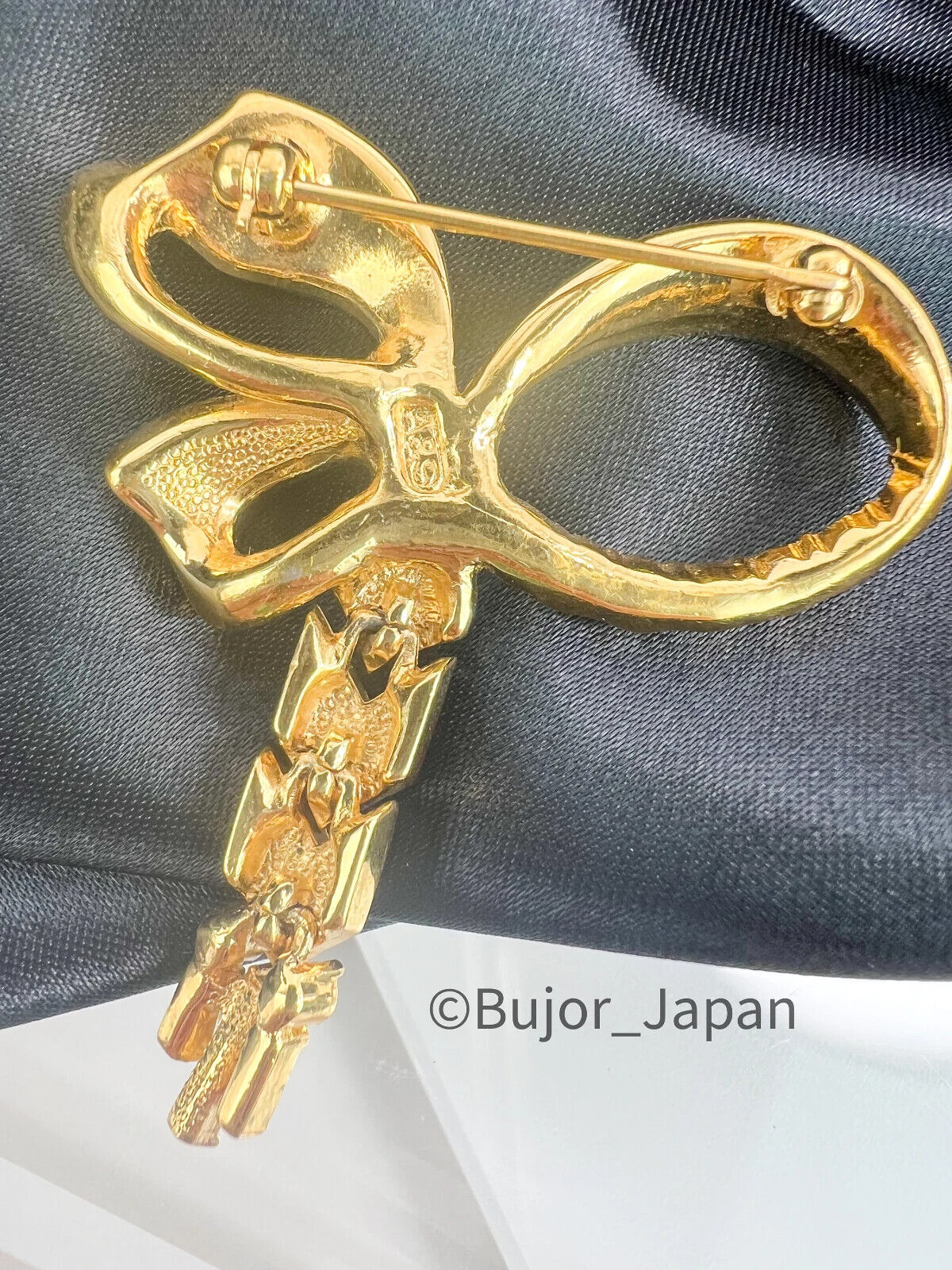 A&S Gold Tone Vintage Brooch Pin Ribbon Bow Rhinestones