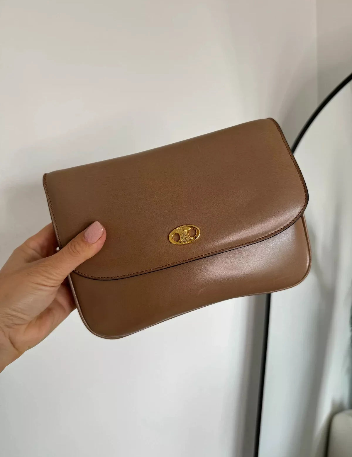 CELINE_BAG_TRIOMPHE_SHOULDER_BAG_2.webp