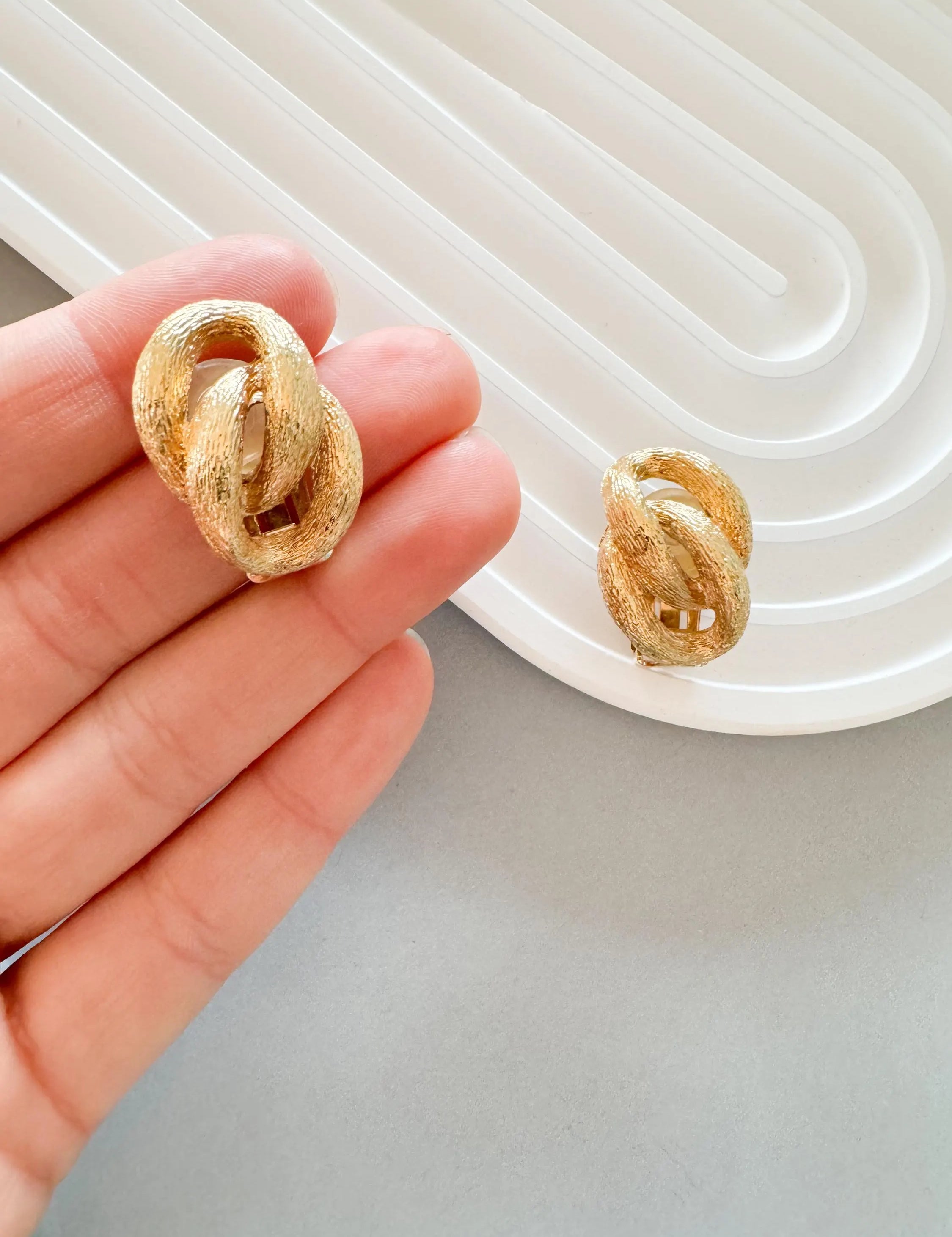 Dior earrings Vintage Christian Dior chain Earrings, Dior Vintage twisted Gold Tone Earrings chunky Earrings, Vintage Earrings, Gift for her