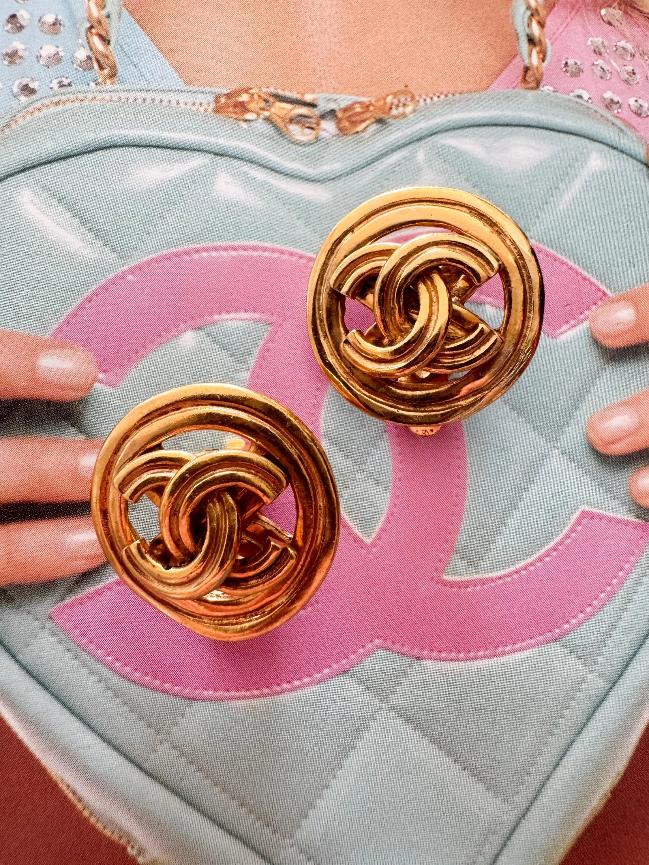 Vintage Chanel Earrings, Gold Tone Earrings, Made in France, Chanel CC Logo, Vintage Earrings, Clip on Earrings, Vintage Jewelry Gold