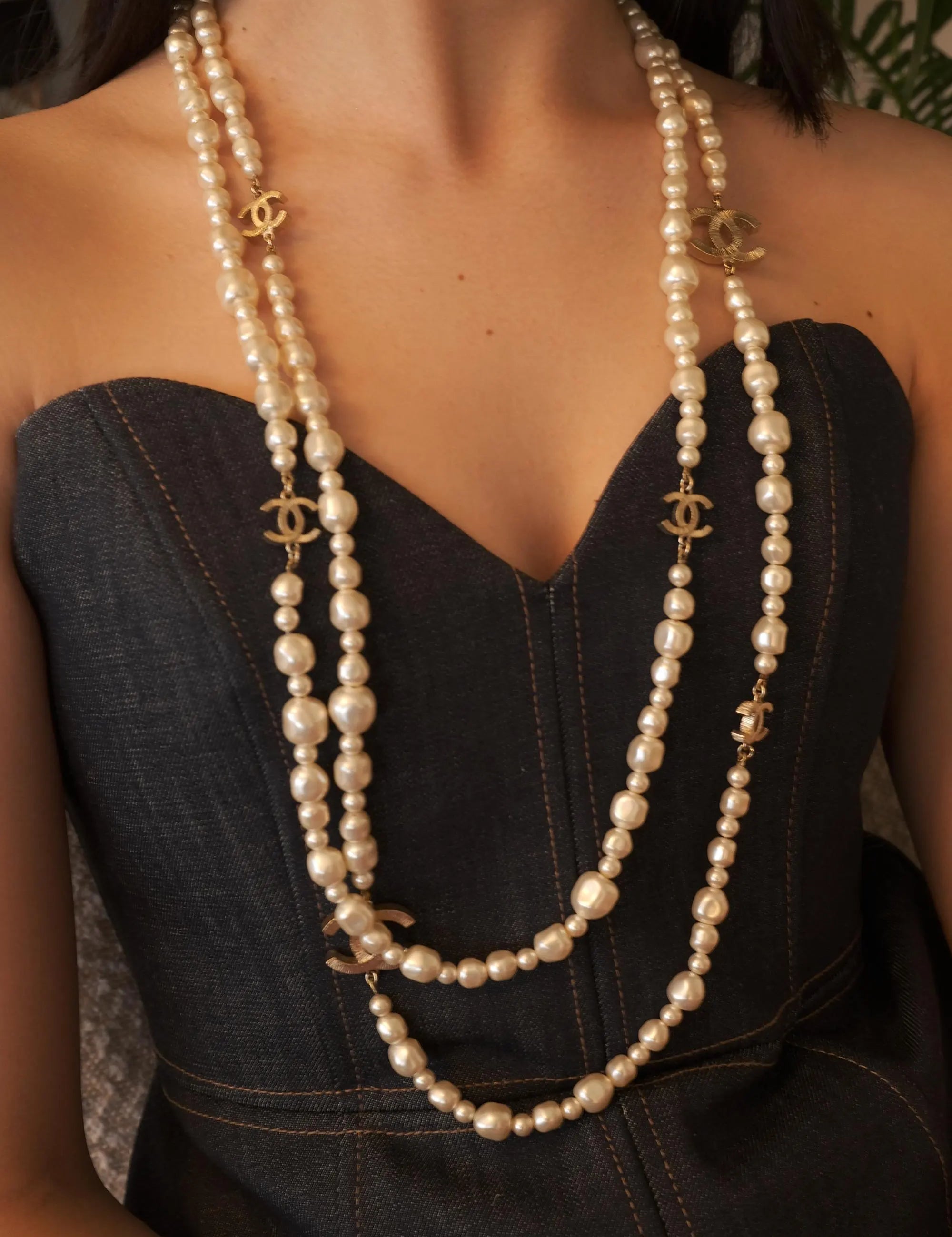 Chanel Necklace Authentic, CC Logo Charm Gold Tone Necklace, Made in France, baroque Pearl Necklace, Chain Necklace, Vintage Jewelry