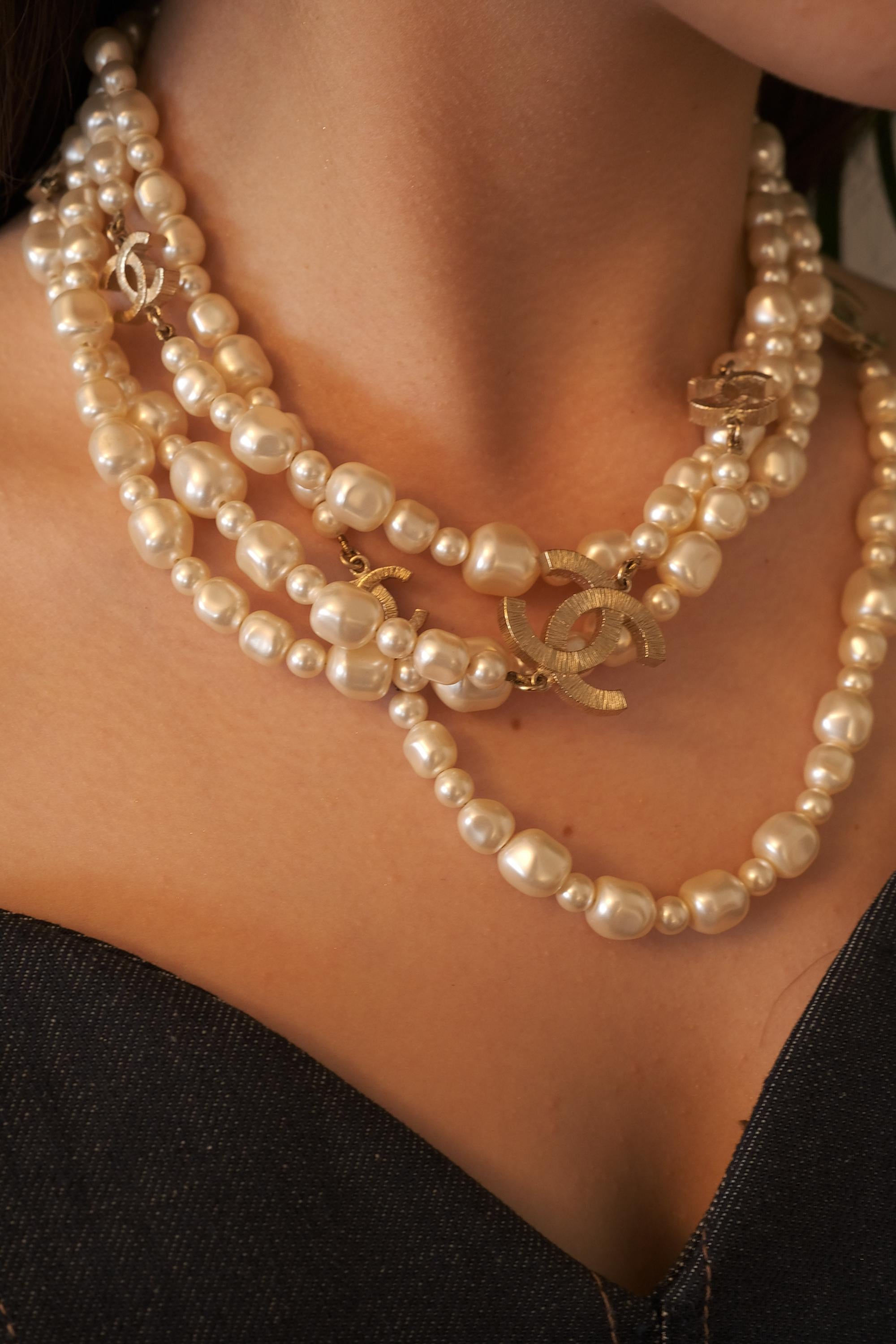 Chanel Necklace Authentic, CC Logo Charm Gold Tone Necklace, Made in France, baroque Pearl Necklace, Chain Necklace, Vintage Jewelry