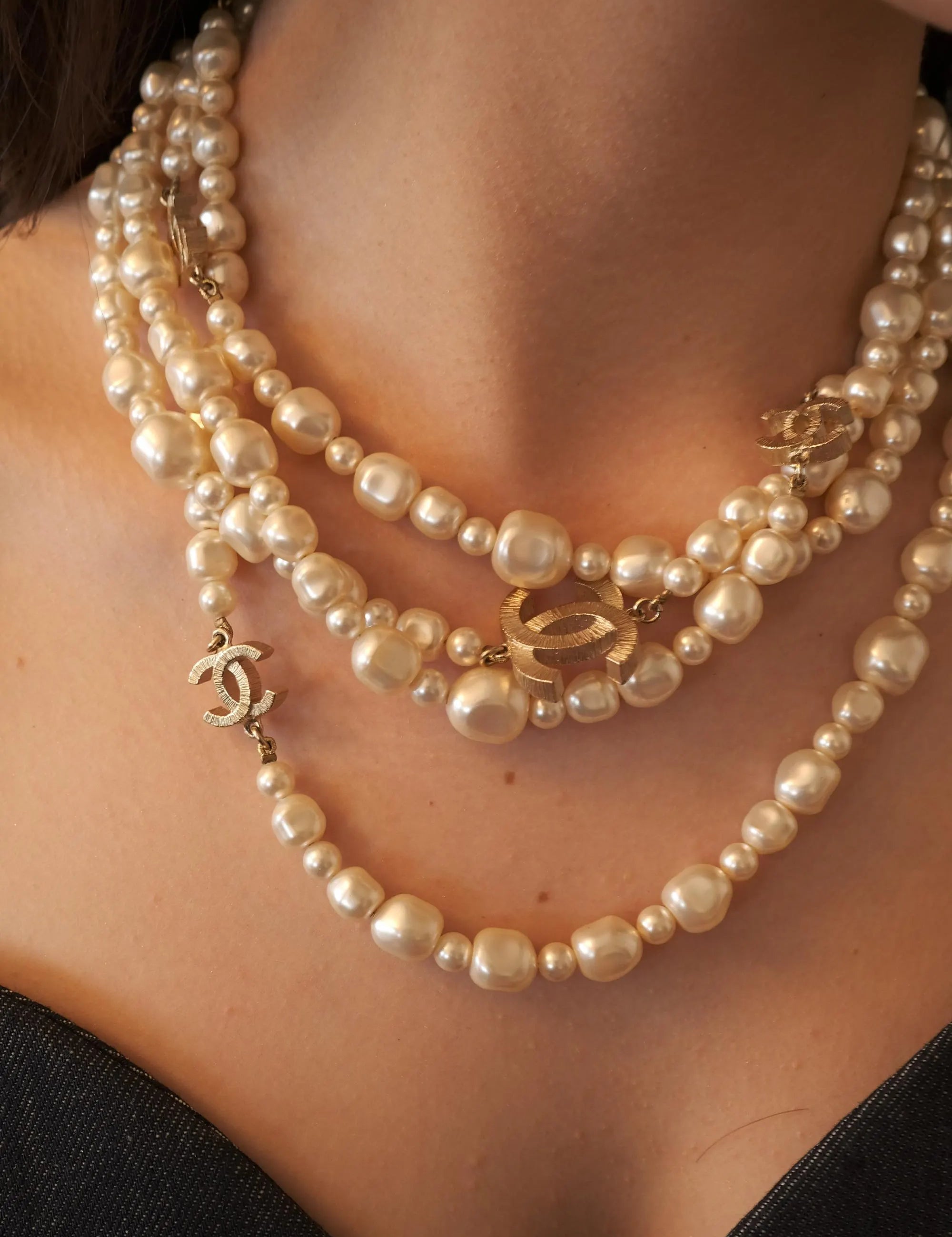 Chanel Necklace Authentic, CC Logo Charm Gold Tone Necklace, Made in France, baroque Pearl Necklace, Chain Necklace, Vintage Jewelry
