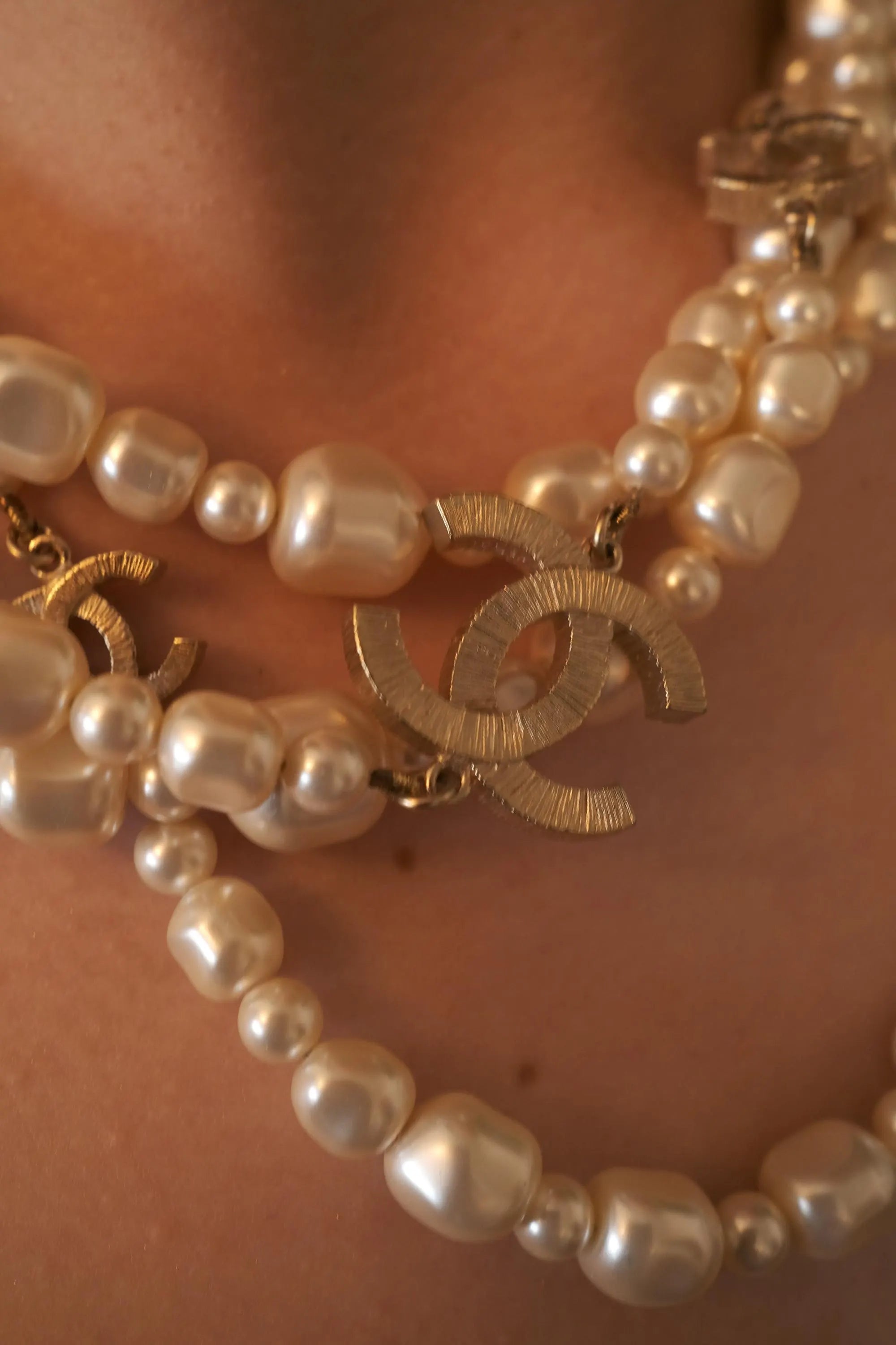 Chanel Necklace Authentic, CC Logo Charm Gold Tone Necklace, Made in France, baroque Pearl Necklace, Chain Necklace, Vintage Jewelry