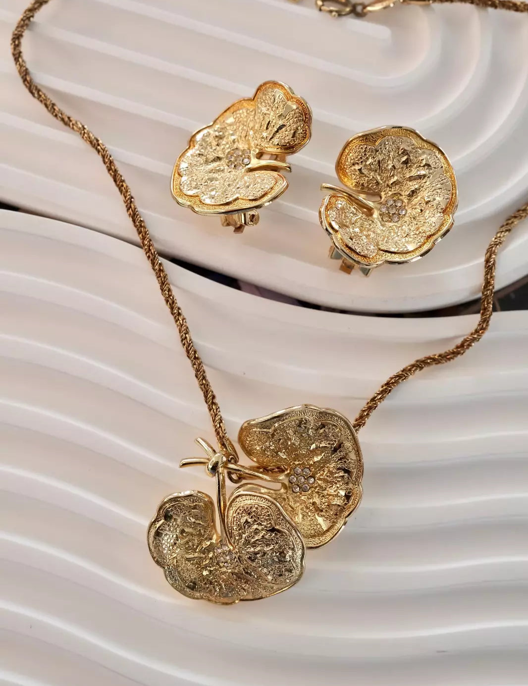 Vintage Christian Dior necklace, 1970s Dior jewelry, Dior floral necklace, Dior Leaf earrings, Christian Dior Jewelry sets, Dior collectible