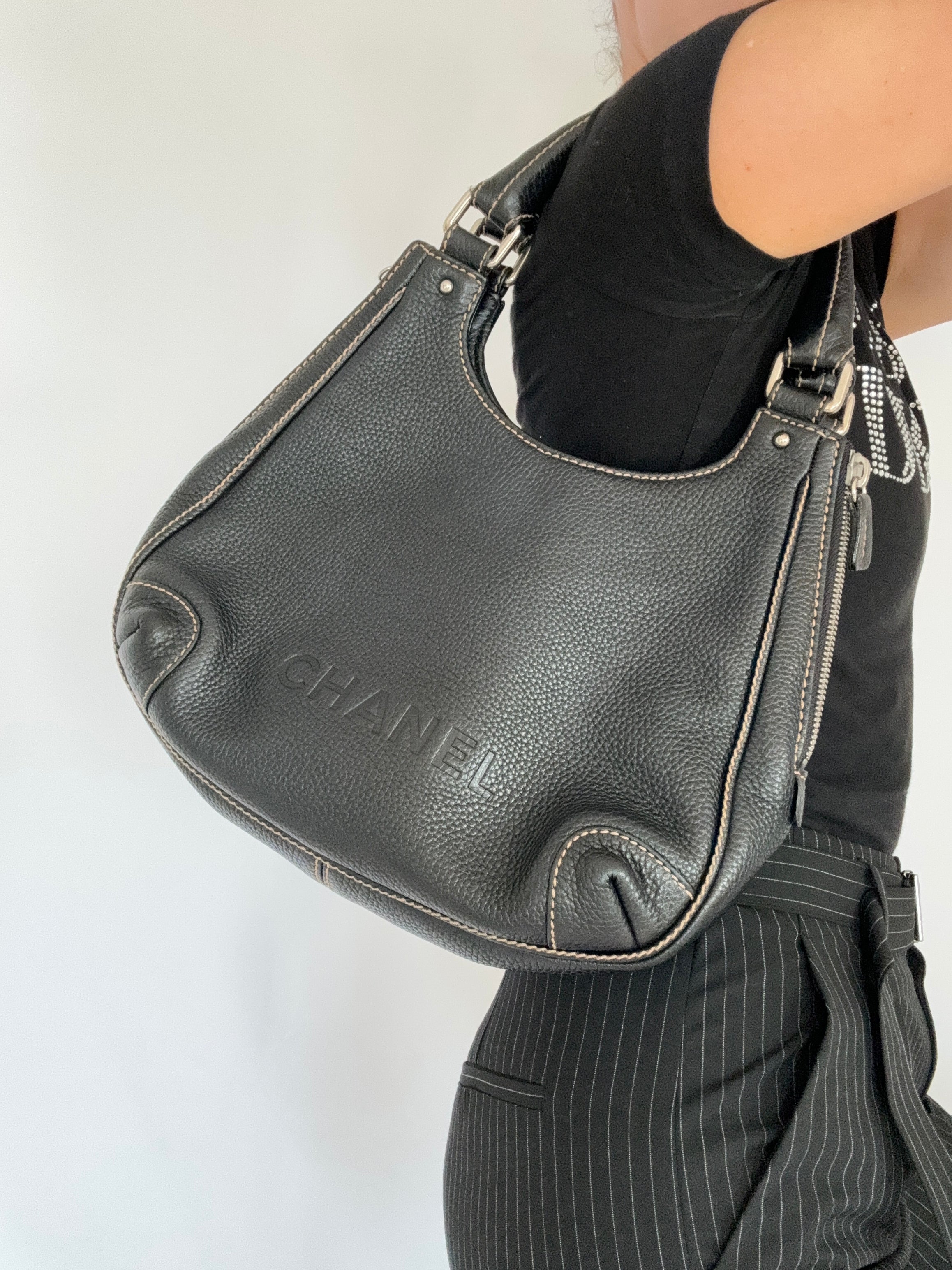 Chanel Vintage Leather Shoulder Bag Black Made in Italy