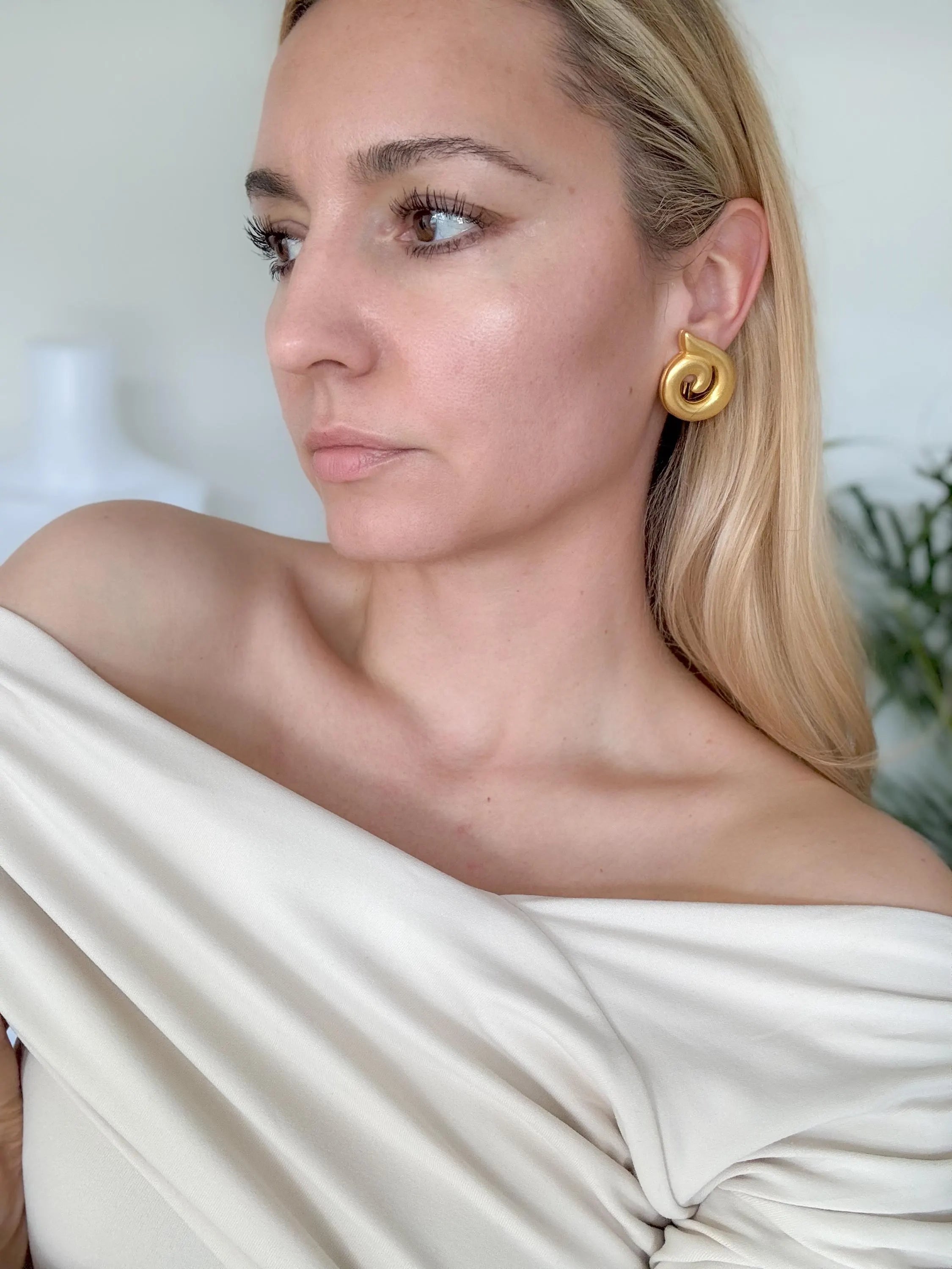 Vintage Givenchy Earrings, Swirl Design Gold Tone Earrings, Clip on Earrings, Twisted earrings, Gift for her, Vintage Earrings, Gift for mom