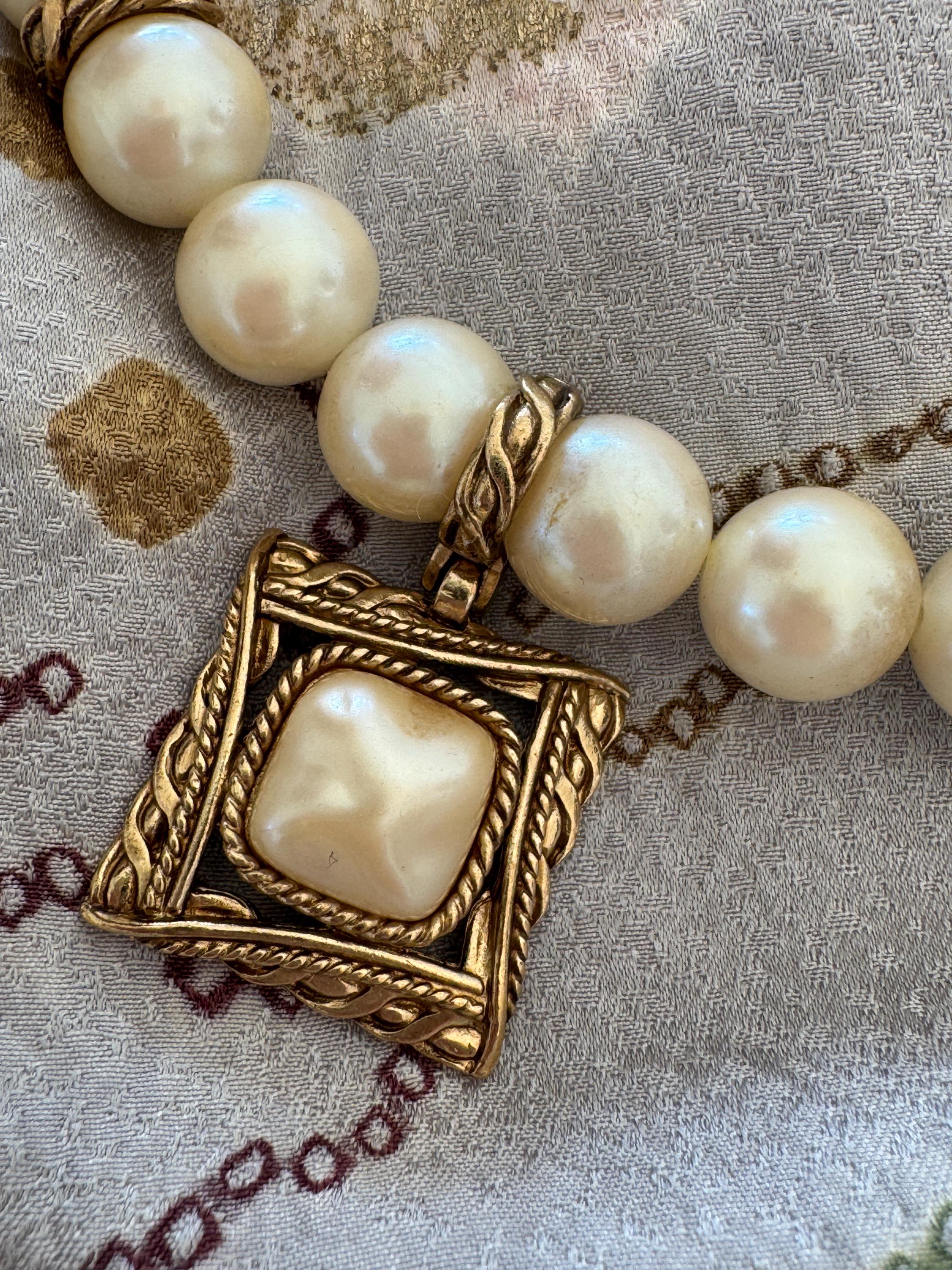 Vintage Givenchy Pearl Necklace • Gold Tone Pendant, 42cm Choker
