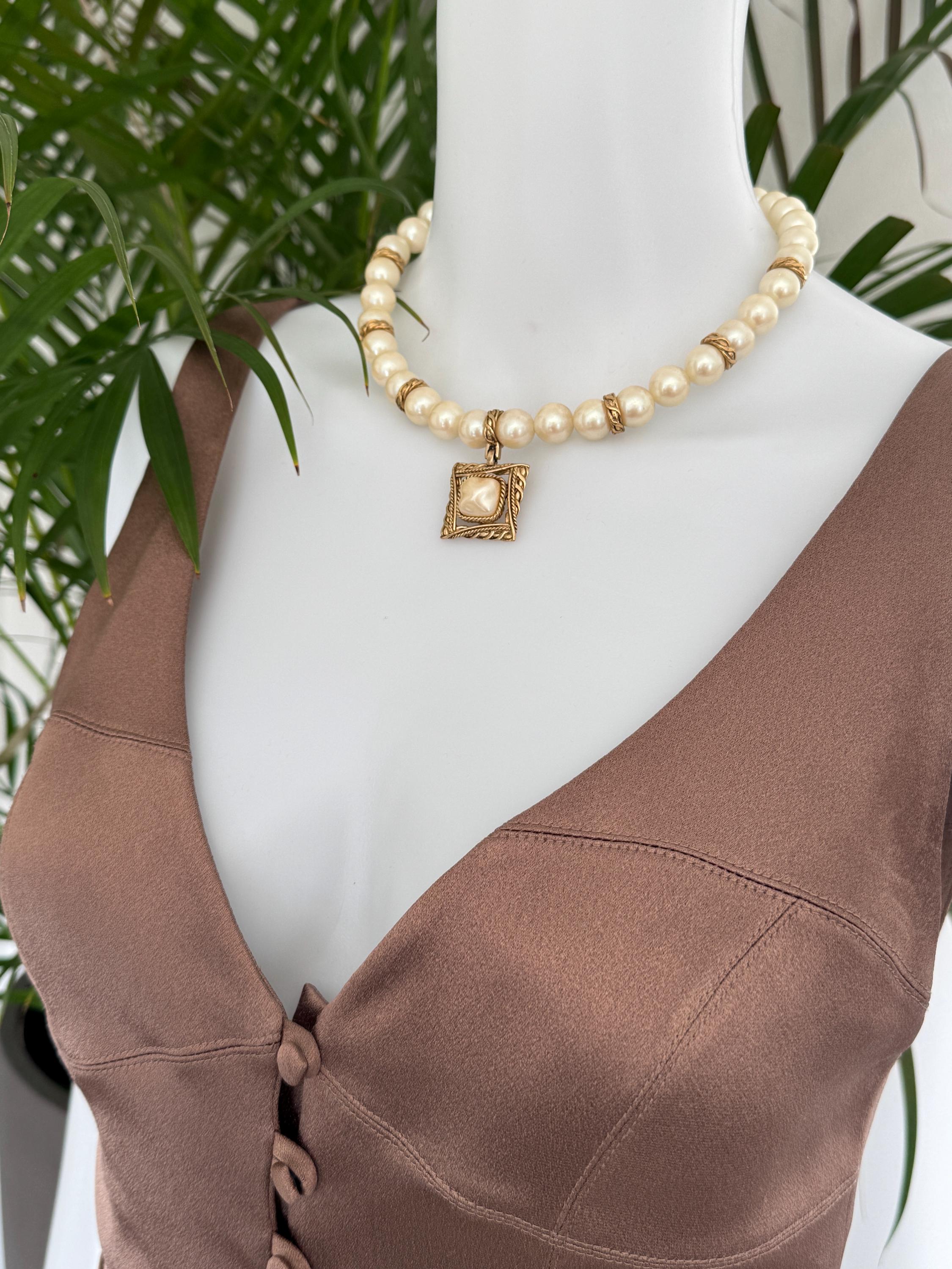 Vintage Givenchy Pearl Necklace • Gold Tone Pendant, 42cm Choker