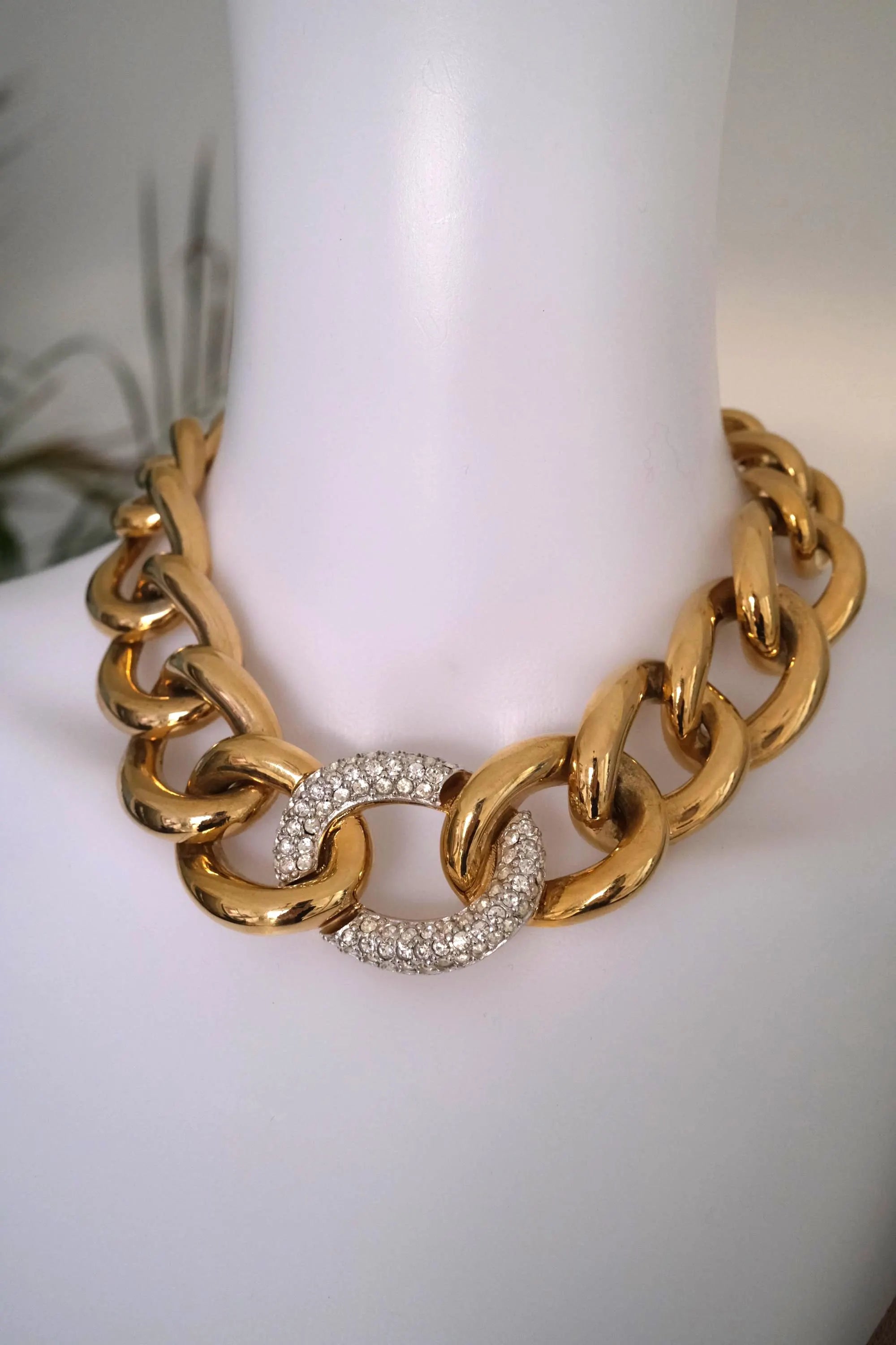 Vintage Givenchy chunky gold tone choker necklace, 1980s designer high end jewelry, classic bridal style, luxury vintage necklace gift for her