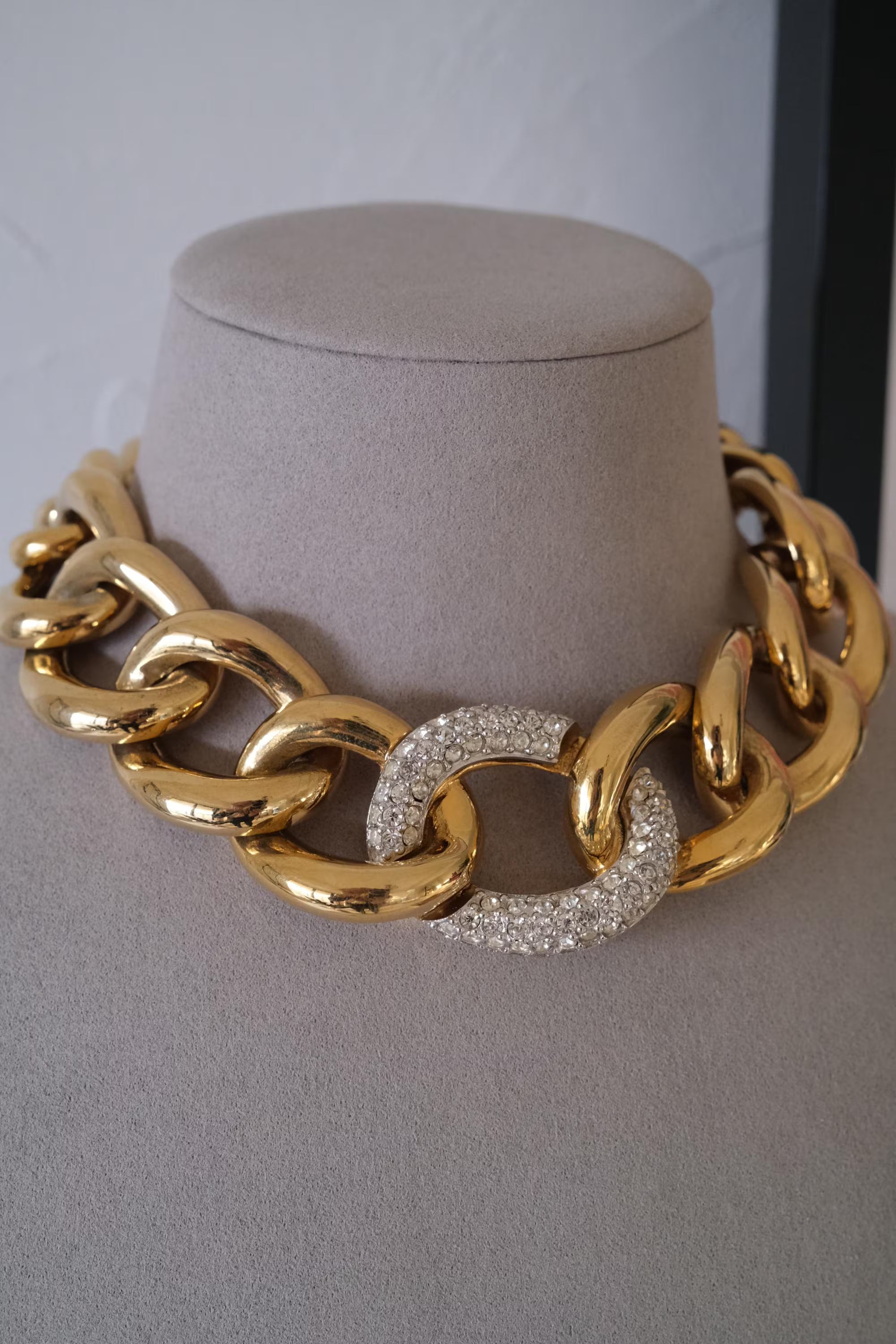 Vintage Givenchy chunky gold tone choker necklace, 1980s designer high end jewelry, classic bridal style, luxury vintage necklace gift for her