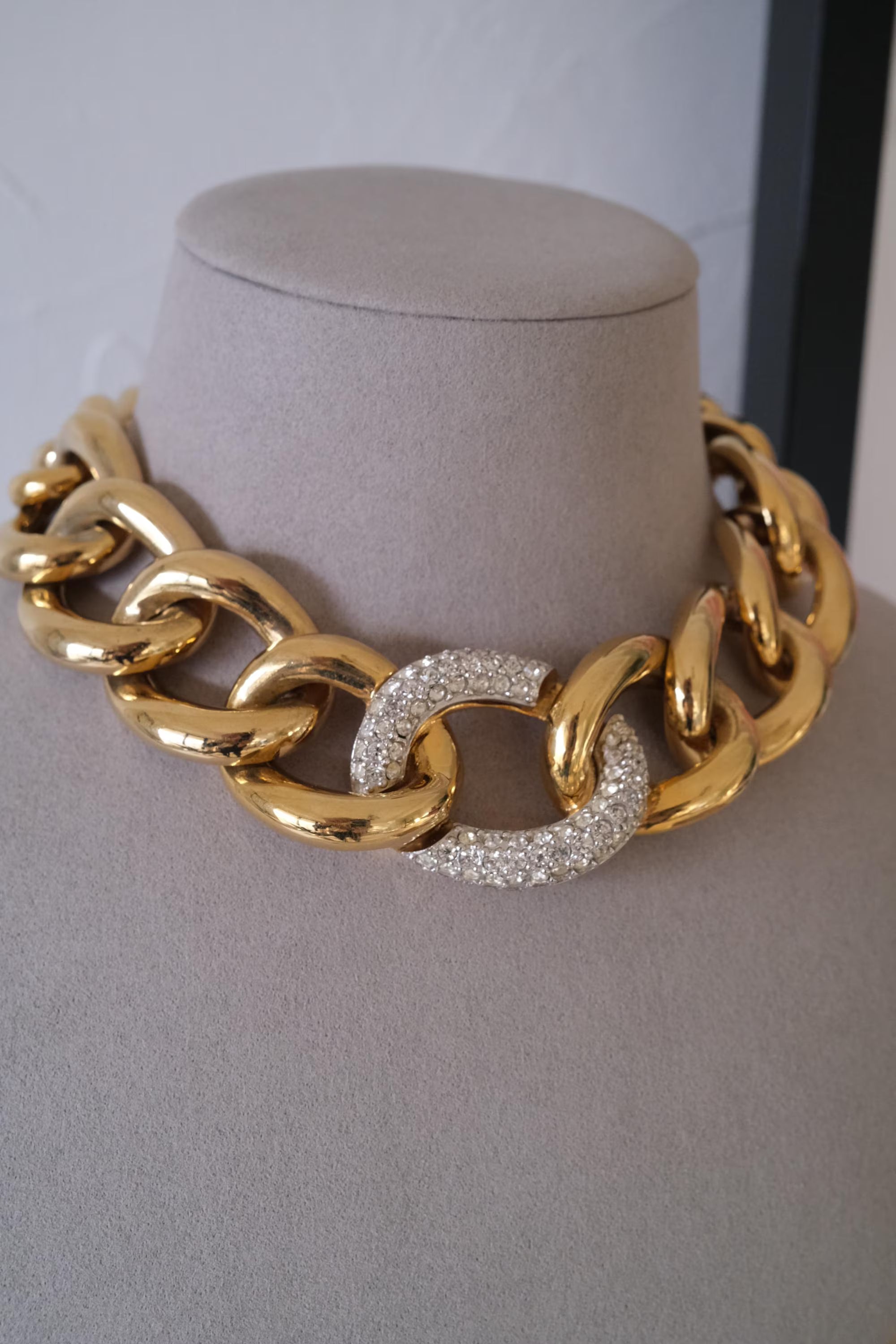Vintage Givenchy chunky gold tone choker necklace, 1980s designer high end jewelry, classic bridal style, luxury vintage necklace gift for her