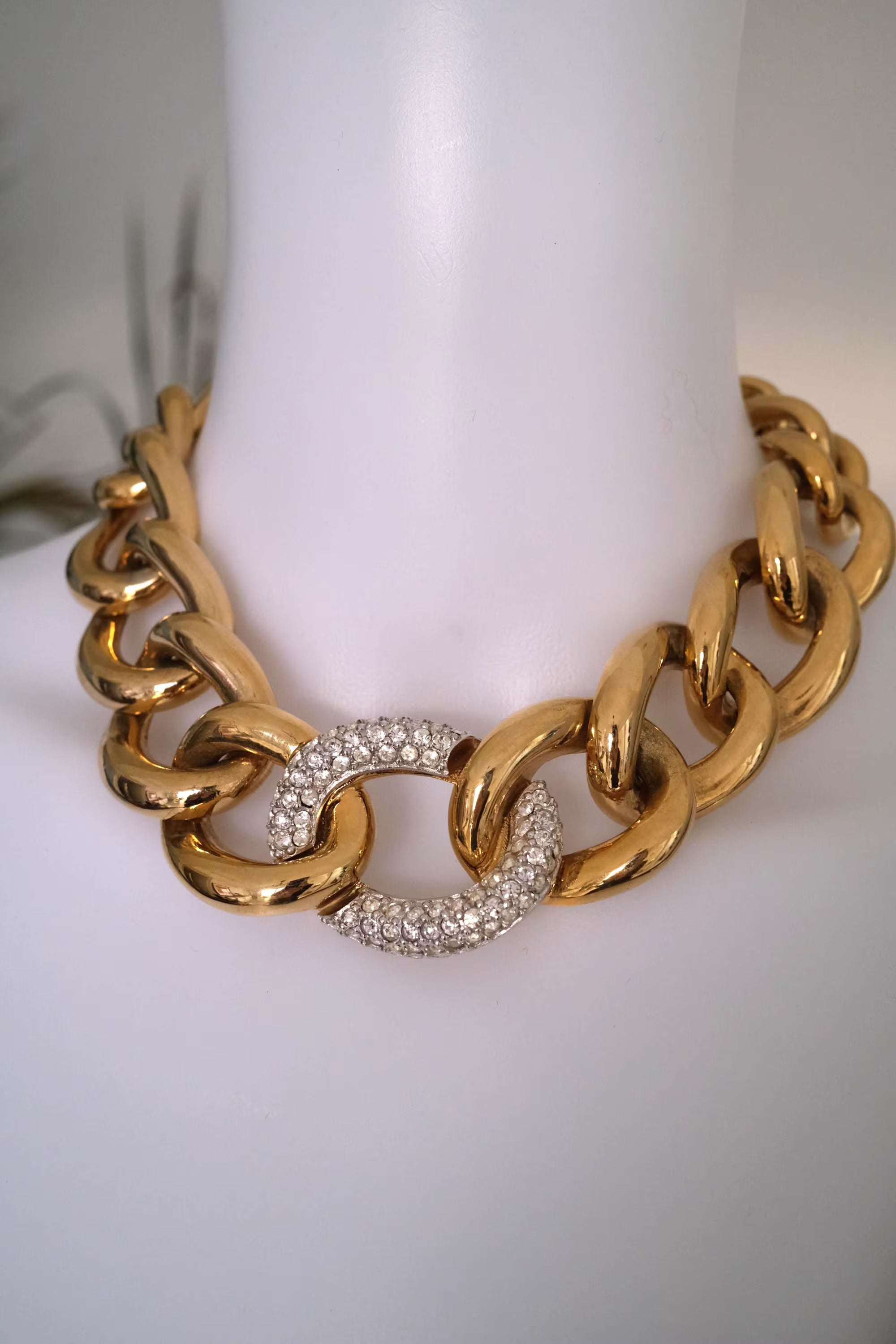Vintage Givenchy chunky gold tone choker necklace, 1980s designer high end jewelry, classic bridal style, luxury vintage necklace gift for her