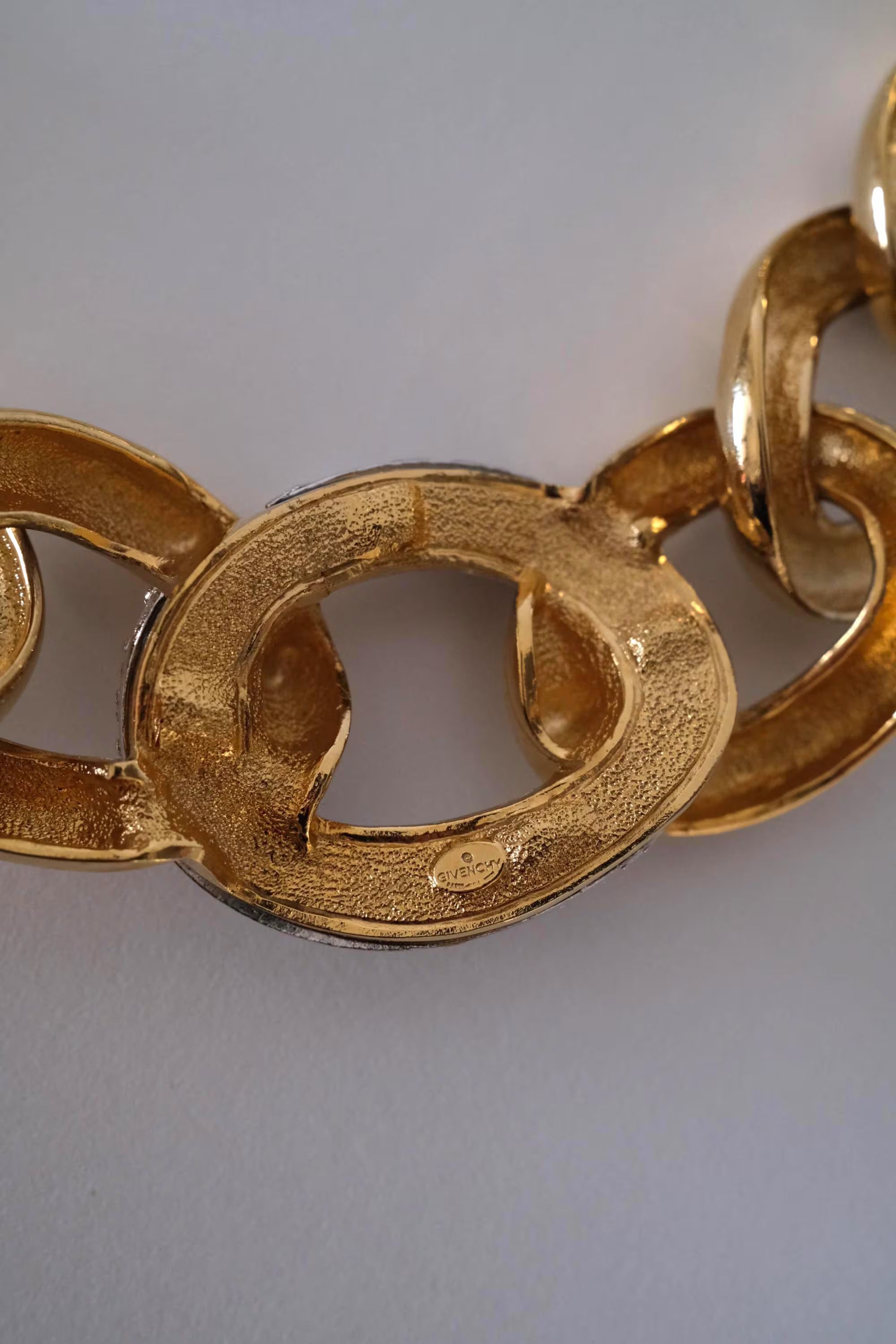 Vintage Givenchy chunky gold tone choker necklace, 1980s designer high end jewelry, classic bridal style, luxury vintage necklace gift for her