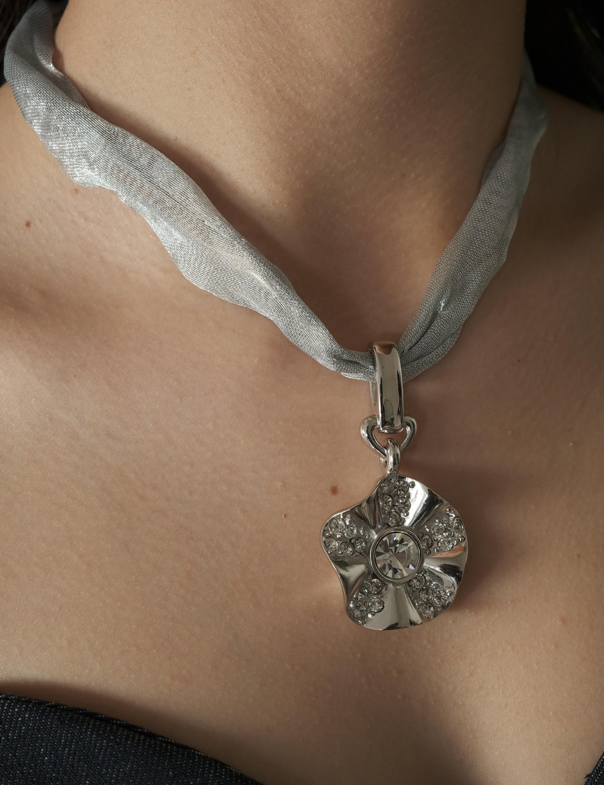 Vintage Givenchy Necklace Choker, wedding choker,  silver Flower Necklace Givenchy, Vintage Necklace Chain, Bridal necklace, gift for her