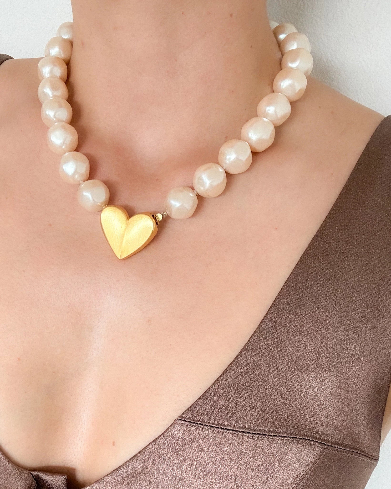 Givenchy_heart_pendant_pearl_n Givenchy_heart_pendant_pearl_n
