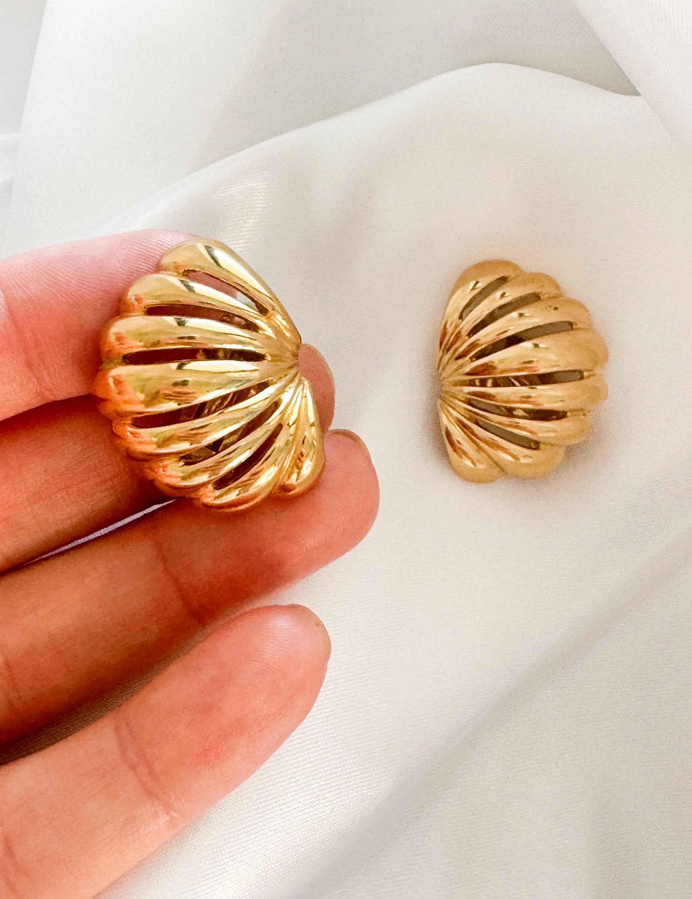 Vintage Givenchy Earrings, Gold Tone Earrings, Clip on Earrings Sea Shell Motif, Logo earrings , Gift for her, Vintage Earrings