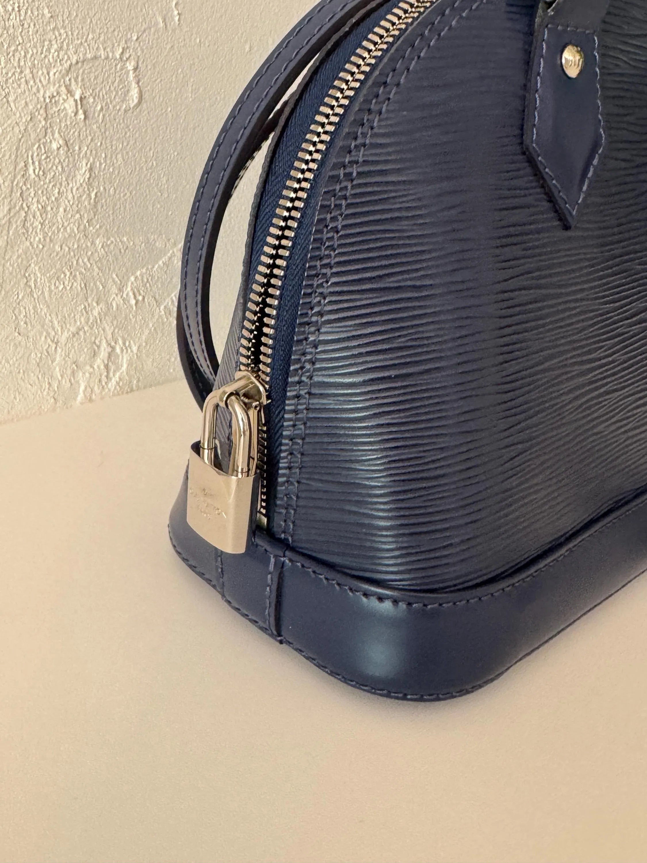Authentic Louis Vuitton Alma BB Indigo Made in France M40855 Bag Leather Women Vintage Bags for Women