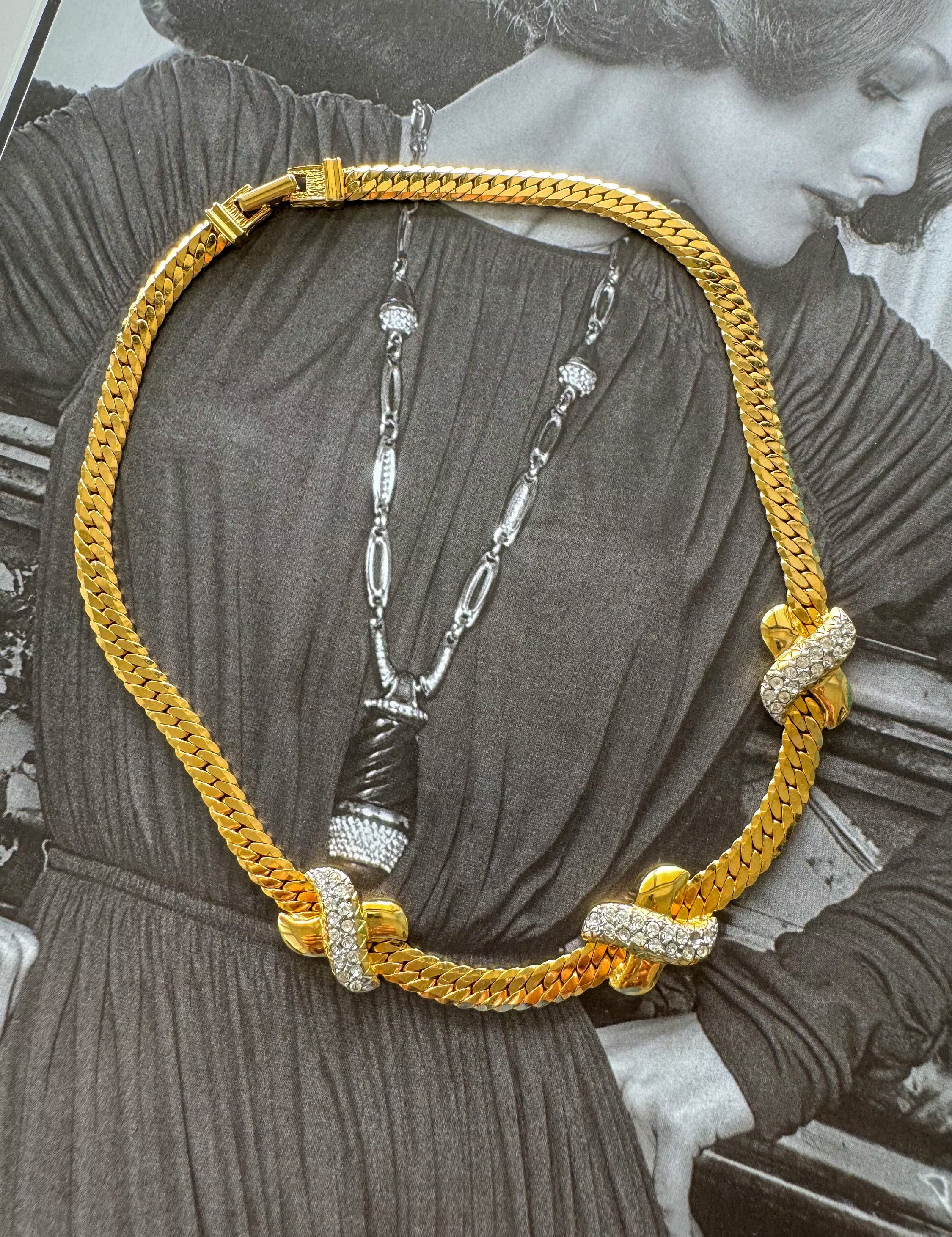 Vintage Valentino Garavani Necklace, Vintage Choker Necklace, Necklace Gold, Chunky Chain Gold, Gift for her,  V logo Pendant Gorgeous