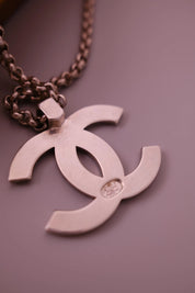 Vintage CHANEL 1998 necklace CC logo pendant and CHANEL designer details