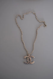 Rare vintage CHANEL 98P silver-tone CC logo necklace from the Spring 1998 collection