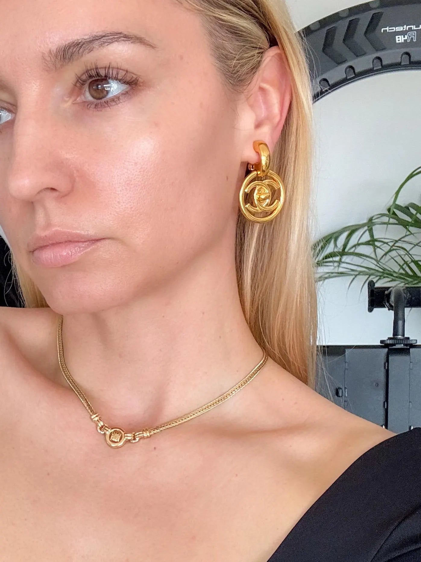 Vintage Chanel Earrings, Gold Tone Earrings, Made in France, Chanel CC Logo, Vintage Earrings, Clip on Earrings, Vintage Jewelry Gold