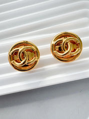 Vintage Chanel Earrings, Gold Tone Earrings, Made in France, Chanel CC Logo, Vintage Earrings, Clip on Earrings, Vintage Jewelry Gold