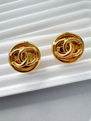 Vintage Chanel Earrings, Gold Tone Earrings, Made in France, Chanel CC Logo, Vintage Earrings, Clip on Earrings, Vintage Jewelry Gold