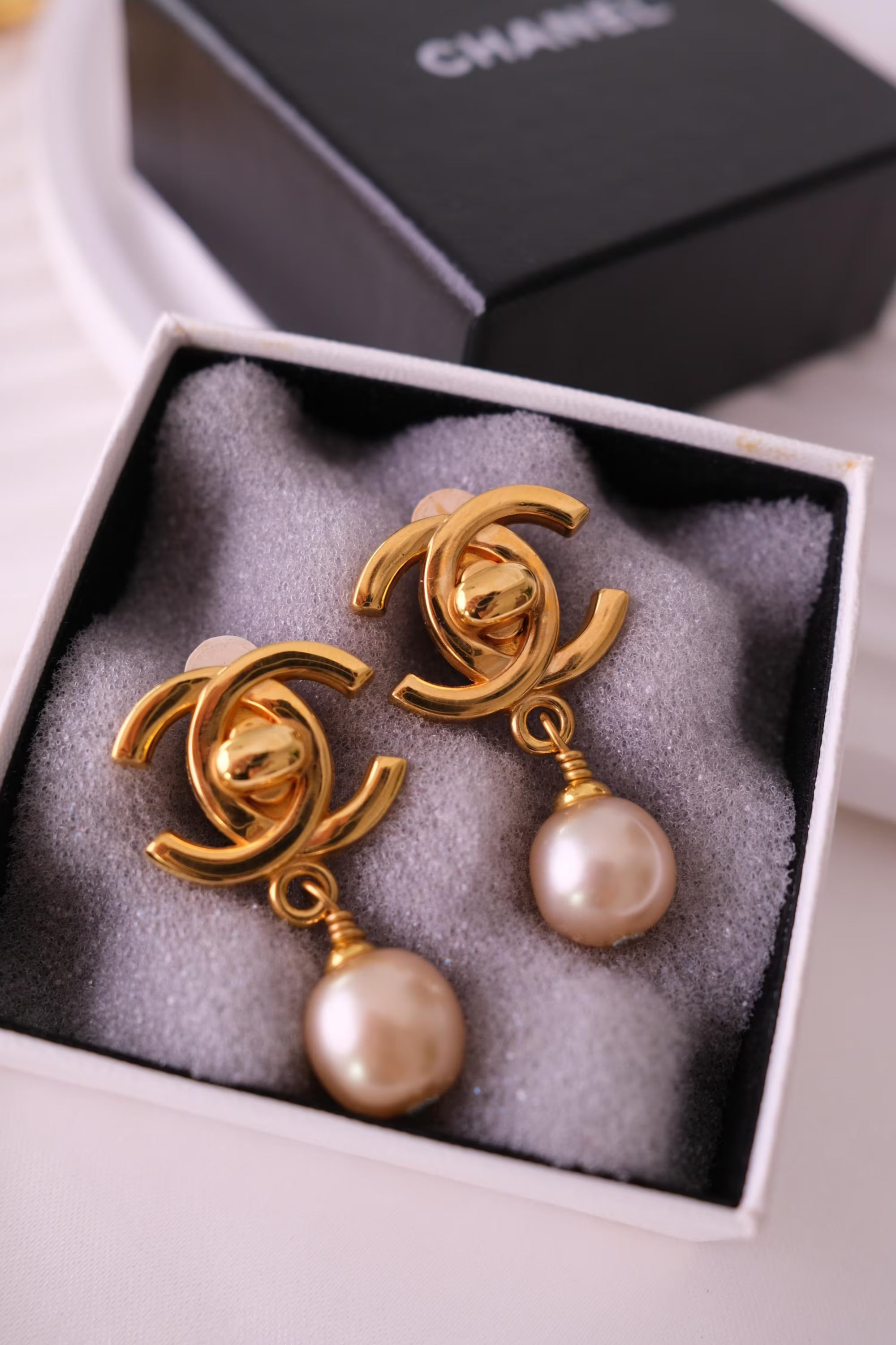 Vintage Chanel Earrings, Gold Tone Earrings, Made in France, Chanel CC Logo, Vintage Earrings, Clip on Earrings, Vintage Jewelry Gold