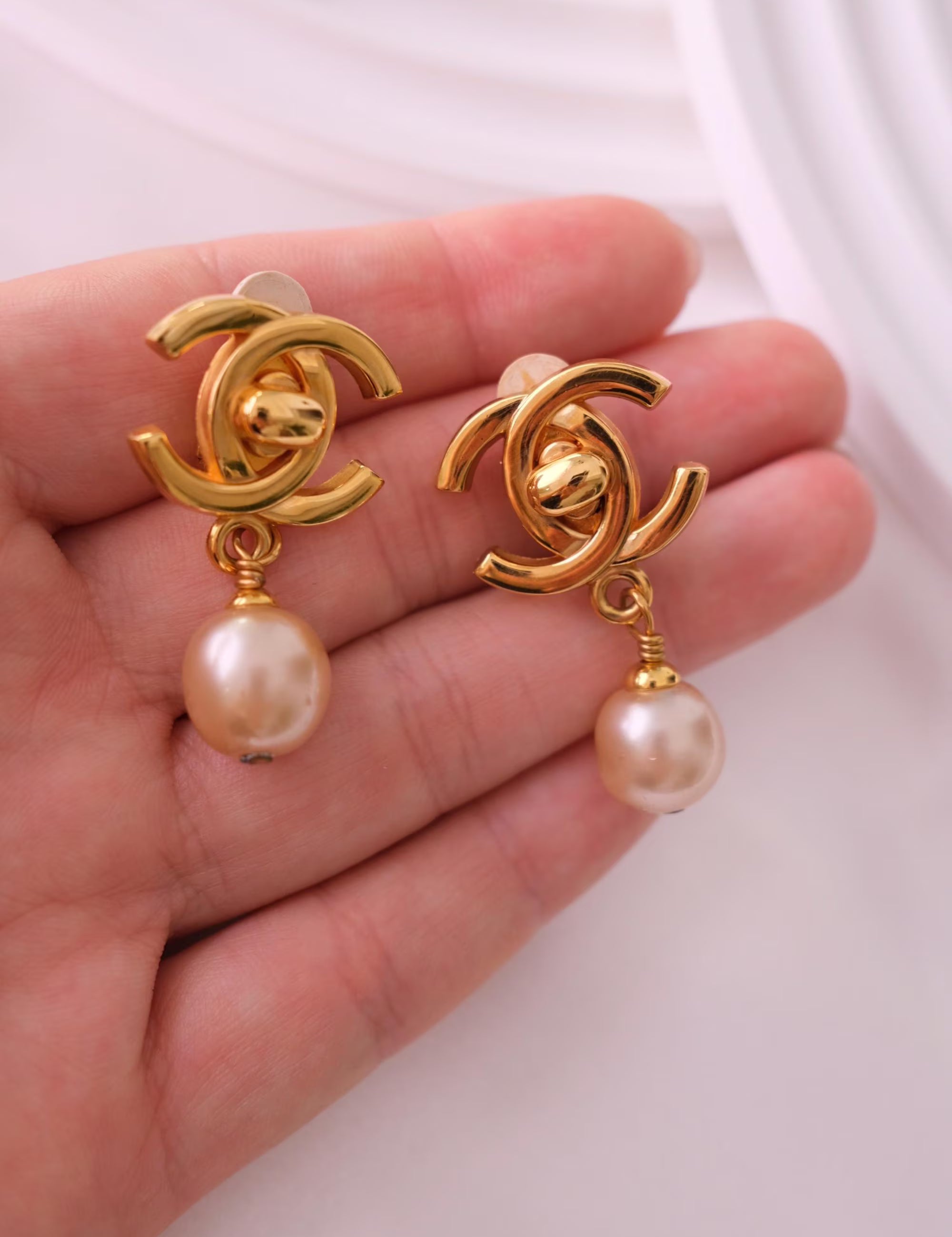 Vintage Chanel Earrings, Gold Tone Earrings, Made in France, Chanel CC Logo, Vintage Earrings, Clip on Earrings, Vintage Jewelry Gold