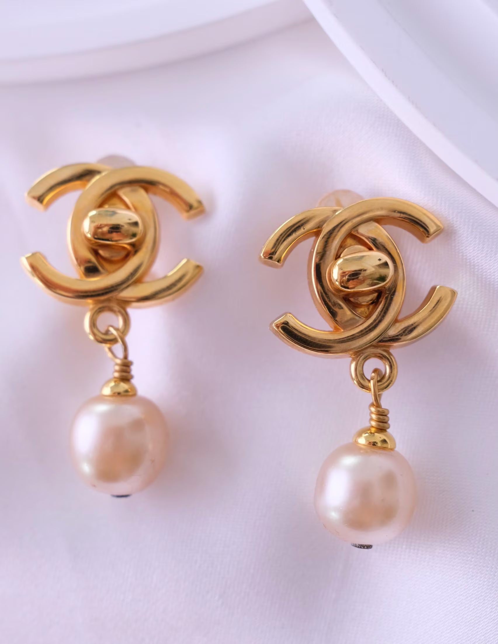 Vintage Chanel Earrings, Gold Tone Earrings, Made in France, Chanel CC Logo, Vintage Earrings, Clip on Earrings, Vintage Jewelry Gold