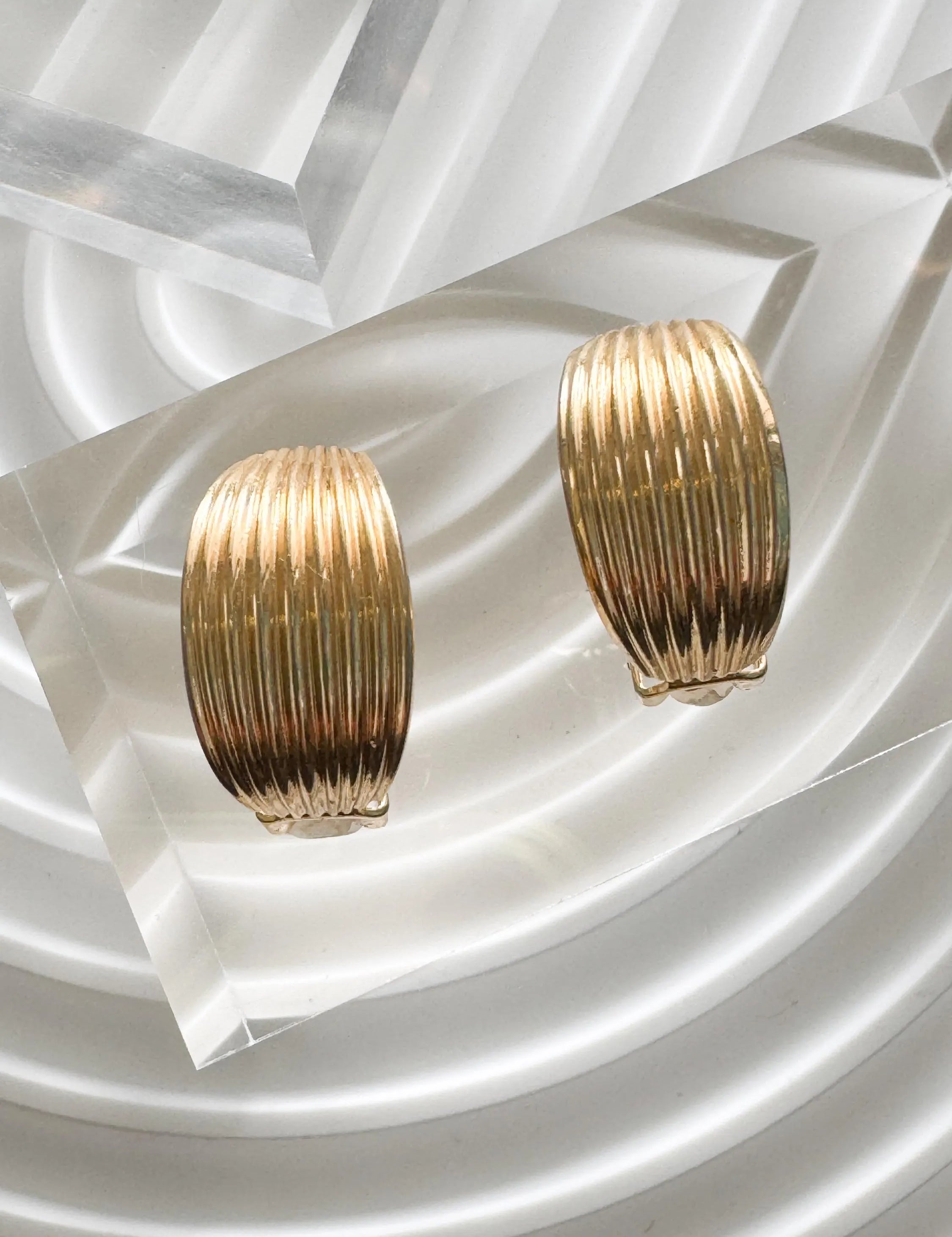 Vintage Christian Dior Hoop Gold Earrings 1980s Clip-On, Hoop Earrings Gold, Statement Earrings, Vintage Earrings, Vintage Jewelry Gold