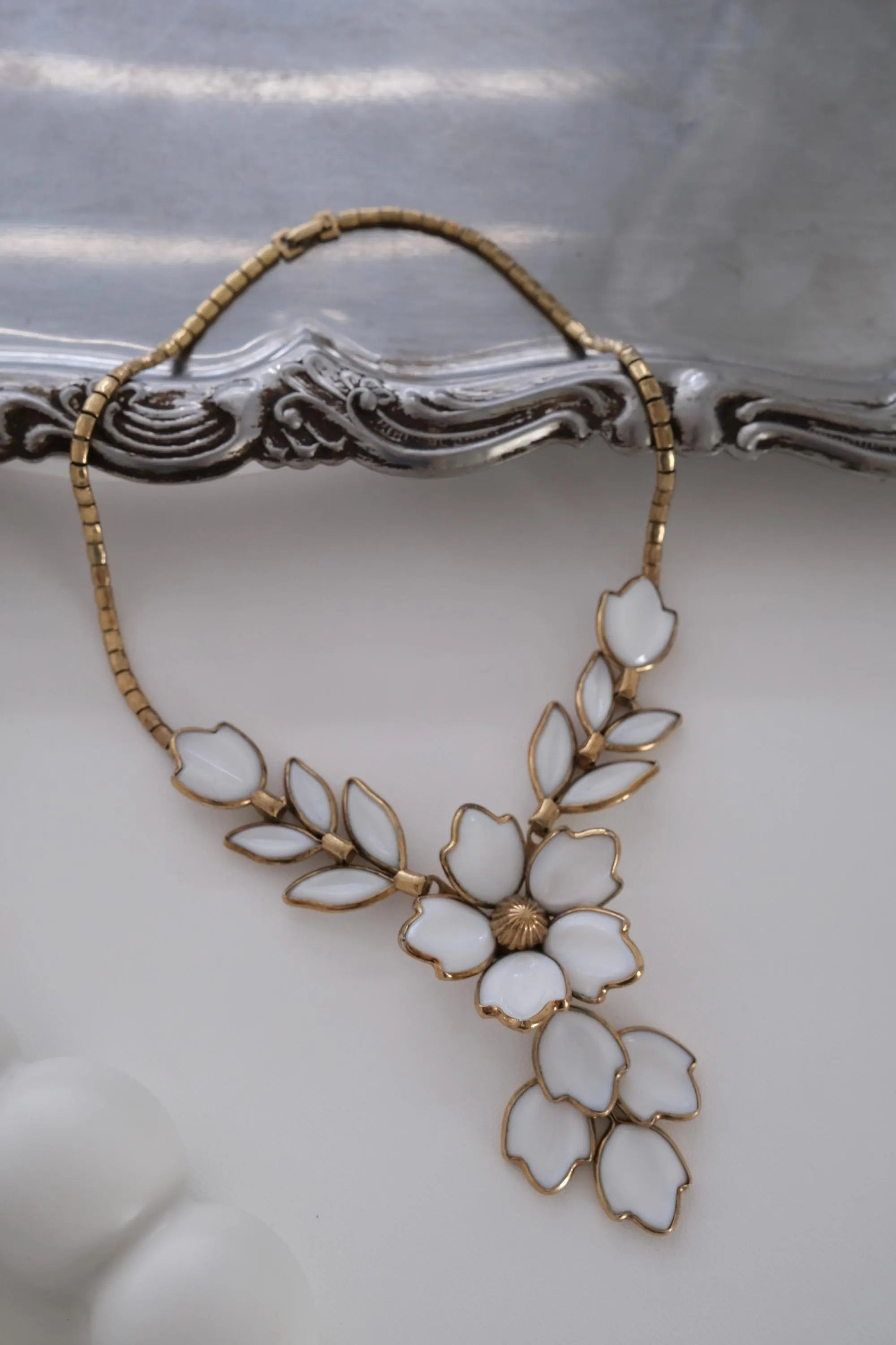 Vintage Crown Trifari Necklace Milk Glass Parure Choker 1960s Elegant Timeless