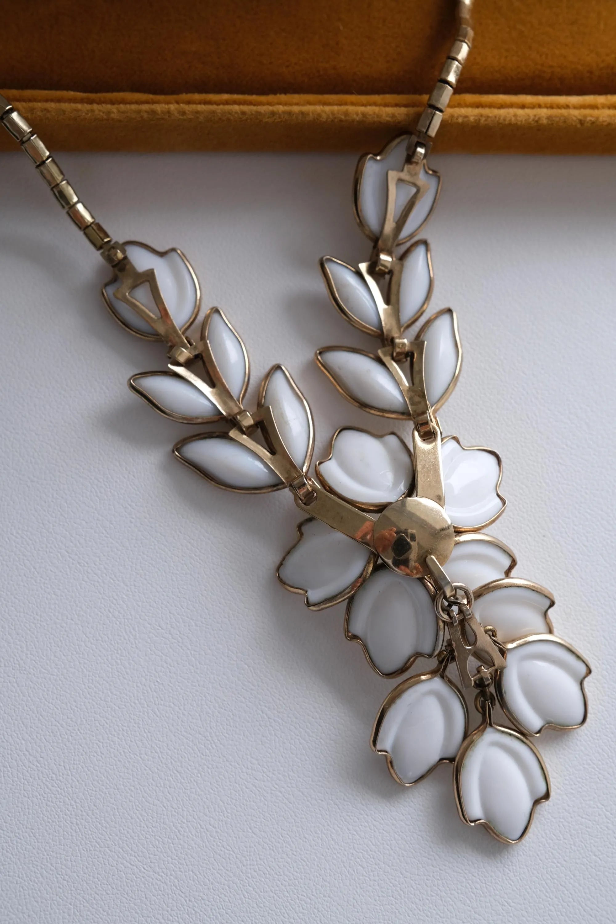 Vintage Crown Trifari necklace Milk glass parure choker 1960s Floral Charm