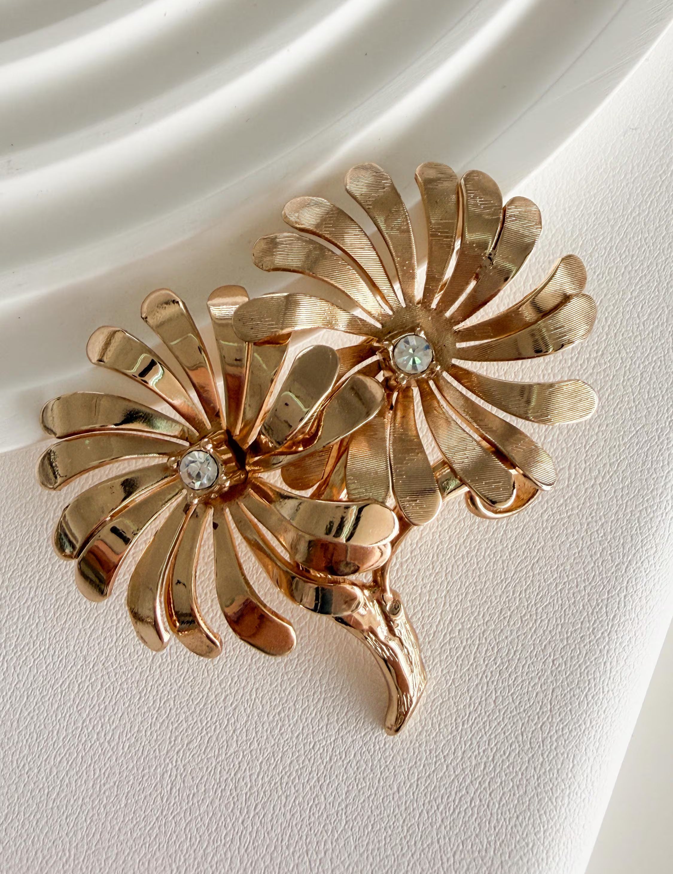 Elegant vintage Dior gold floral brooch with rhinestone luxury accessory for refined women