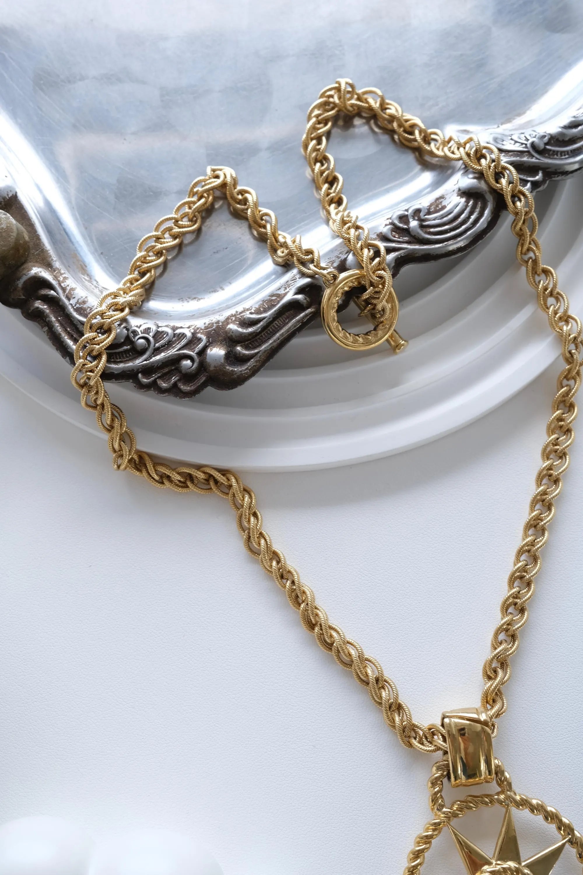 Vintage Givenchy 4G Star Pendant Long Necklace Gold Signed Unisex