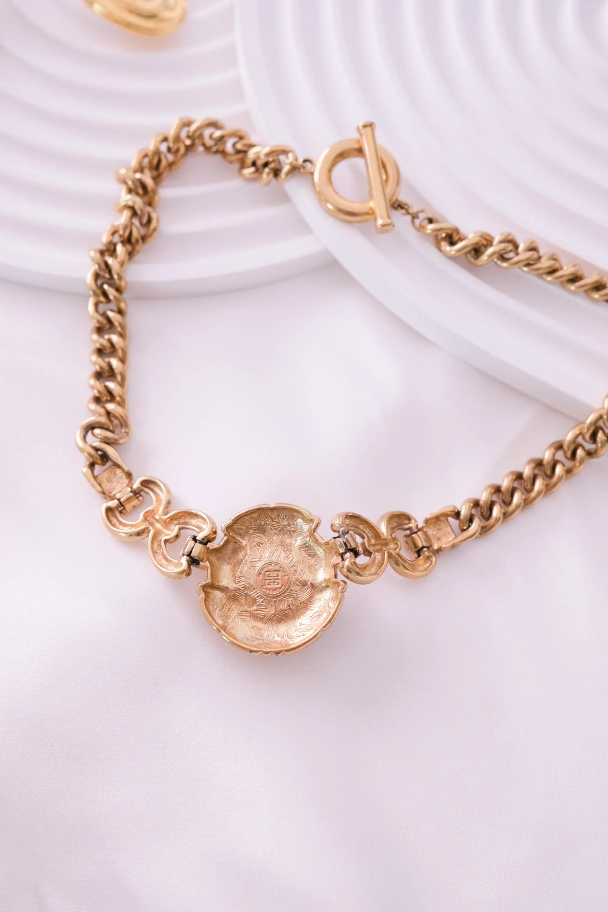 Vintage Givenchy Choker Necklace Toggle: Gold-Tone Medallion, Black Cabochon, Gold Toggle Necklace, Jewelry for holiday, Vintage High Fashion Jewelry Lover, Costume Jewelry, Luxurious High End Design