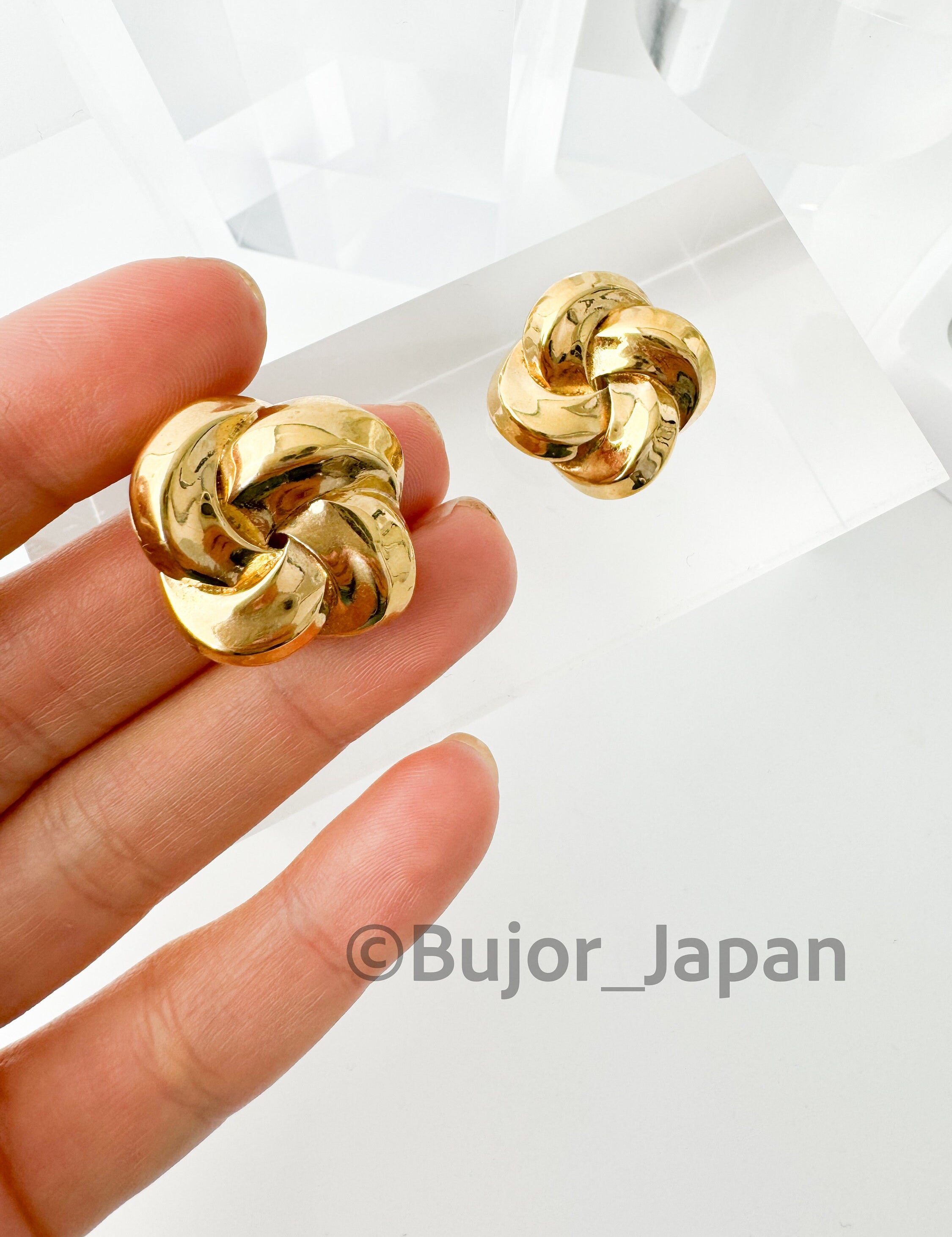 Vintage_Givenchy_Earrings_knot_Gold_Tone_2.jpg