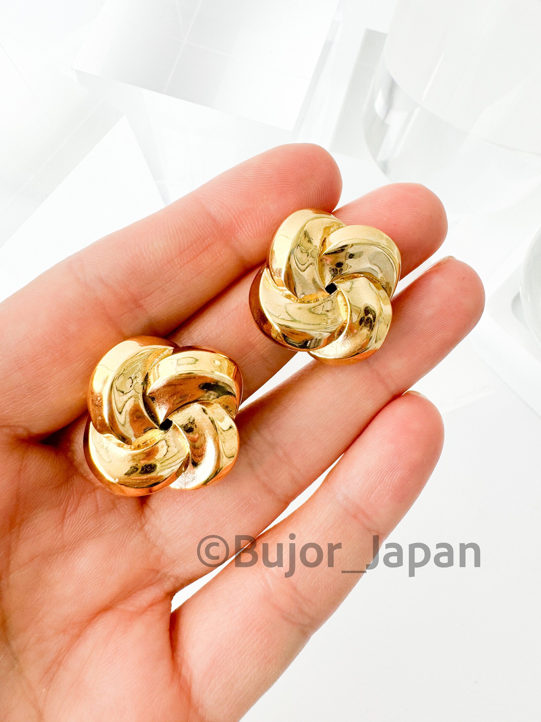 Vintage Givenchy Earrings, knot Gold Tone Earrings, Clip on Earrings, twisted earrings, Gift for her, Vintage Earrings, Gift for mom