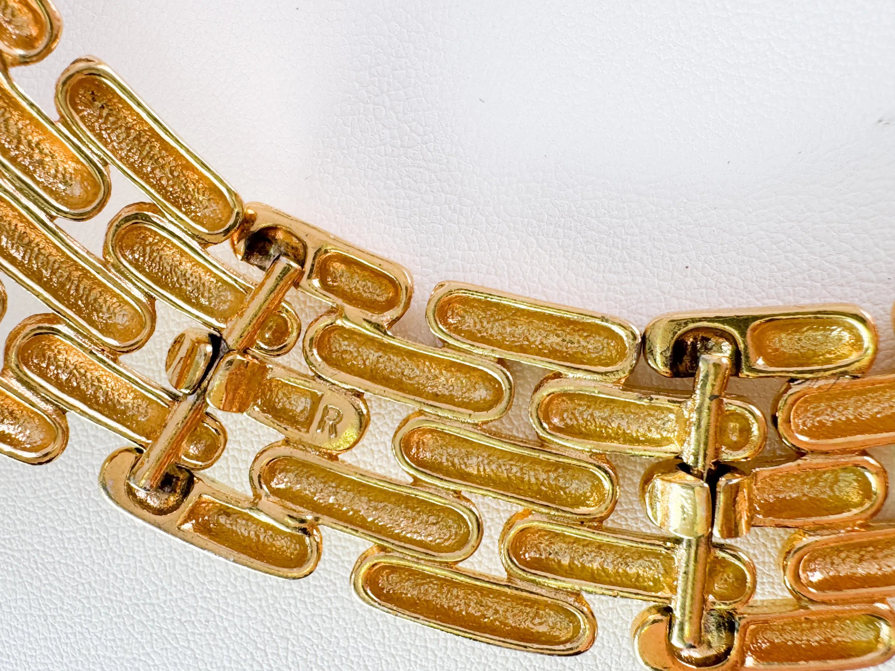 Vintage Givenchy Gold-Plated Choker Necklace: Articulated Link Bridal Jewelry, Jewelry for Women, Jewelry necklace, Chain Necklace Gold, necklace for women, Anniversary Gift, Jewelry for dress