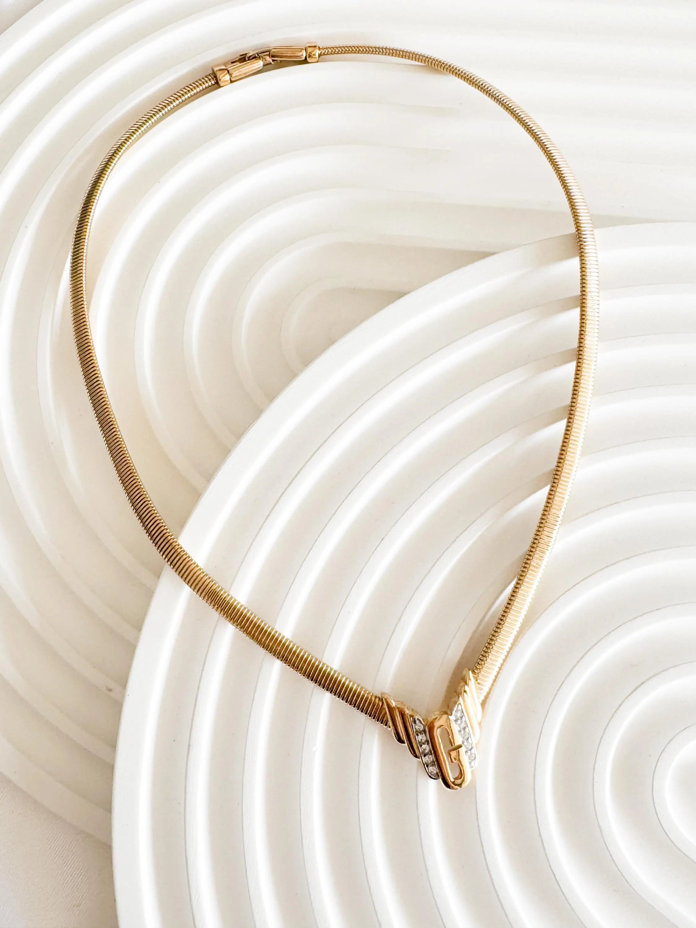 Vintage Givenchy Logo Choker Necklace Gold Tone Chain Charm Rhinestones Classic design