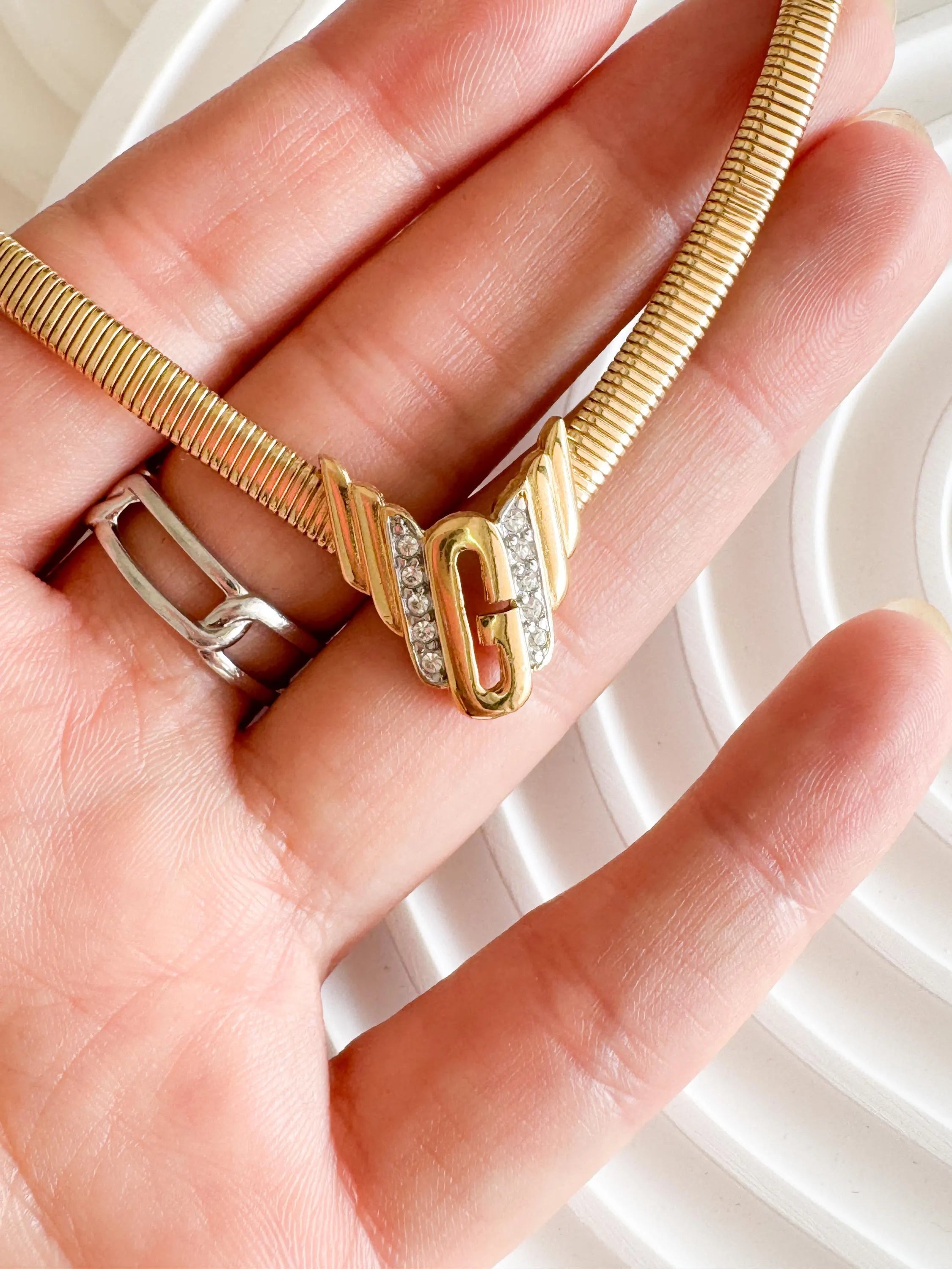 Vintage Givenchy Logo Choker Necklace Gold Tone Chain Charm Rhinestones Classic design