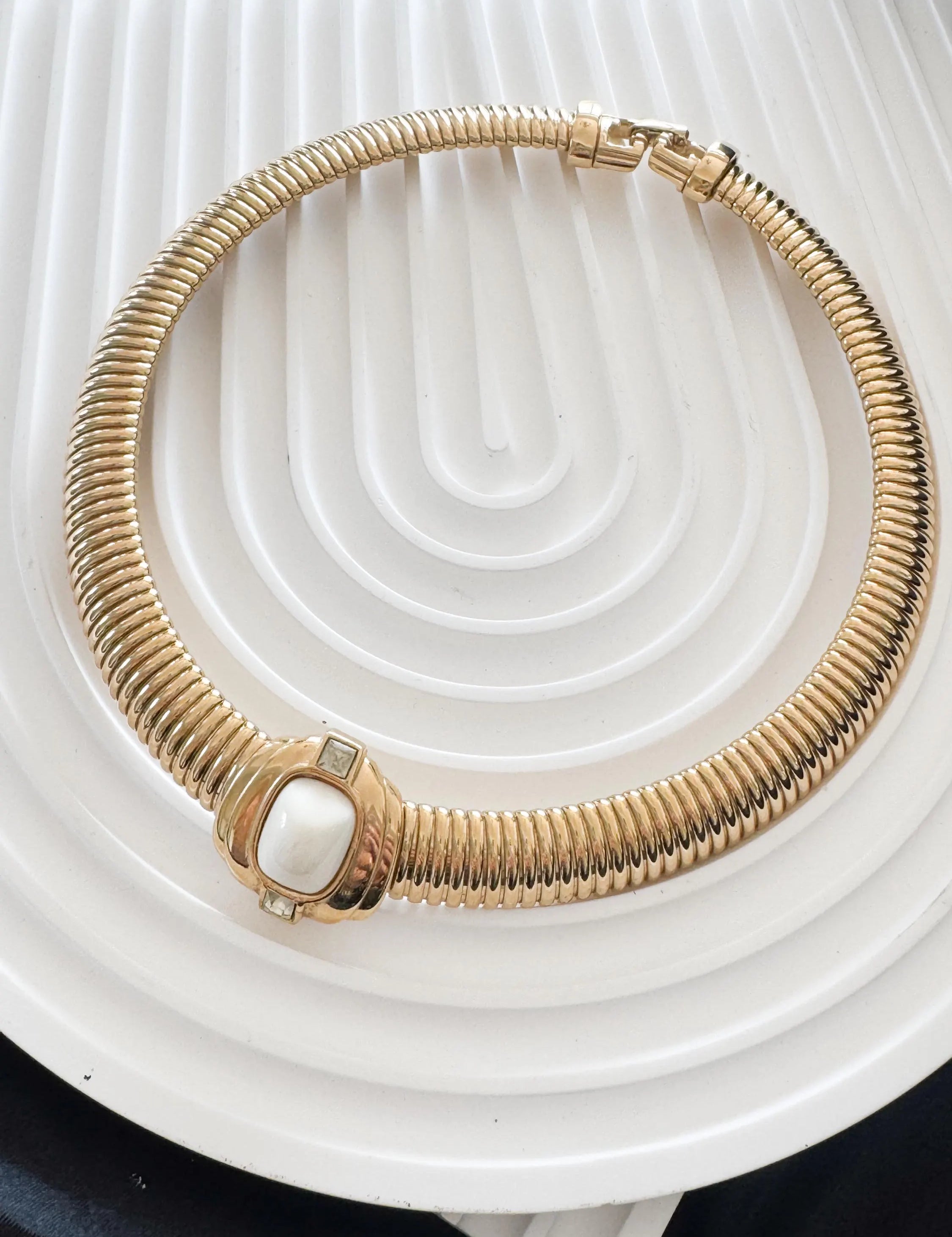 Vintage Givenchy Necklace, Vintage Gold Tone Necklace Gaspipe Necklace, Vintage Choker Necklace, Jewelry for Women, Gold Chain, Gift for her