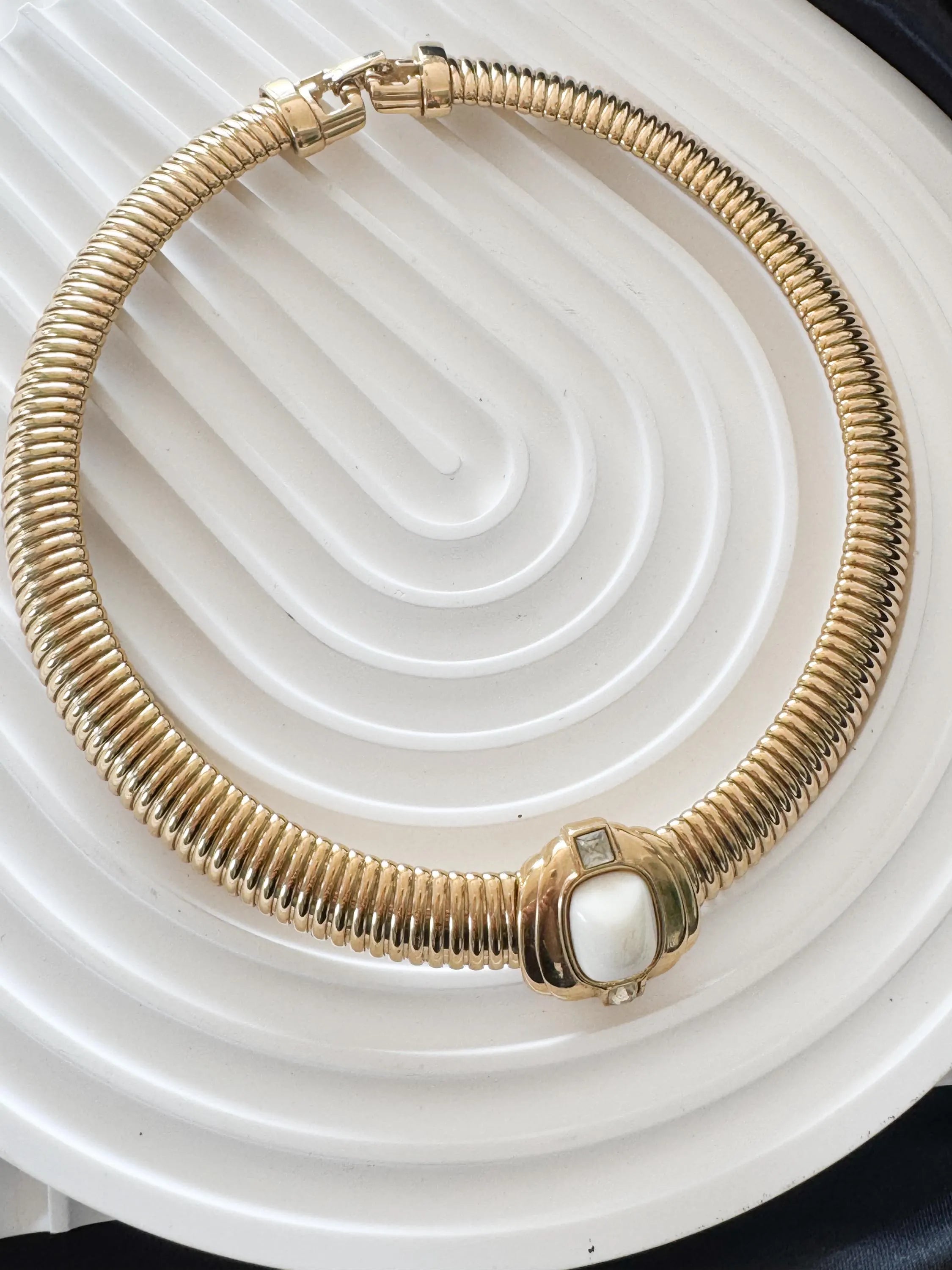 Vintage Givenchy Necklace, Vintage Gold Tone Necklace Gaspipe Necklace, Vintage Choker Necklace, Jewelry for Women, Gold Chain, Gift for her