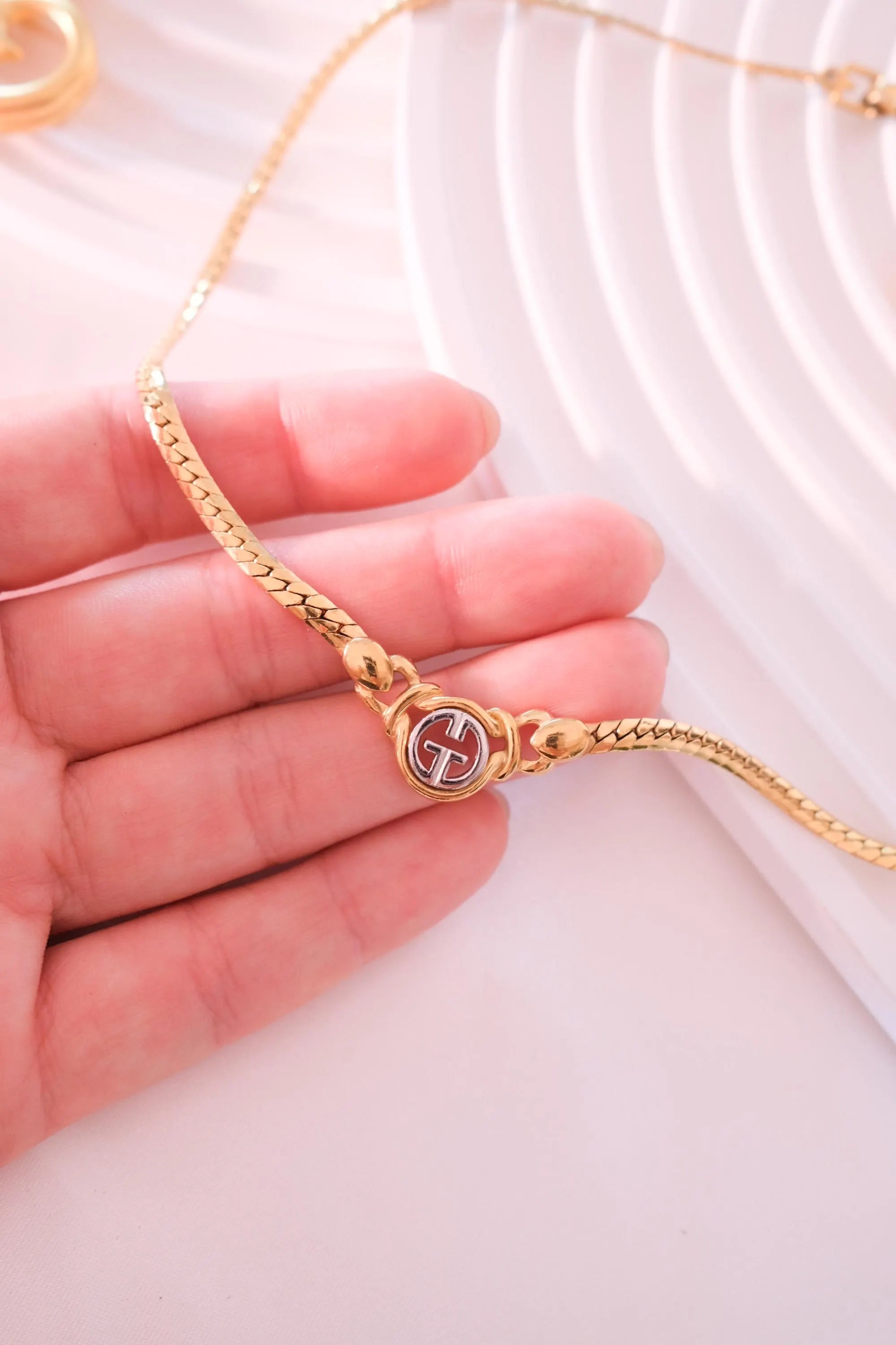 Vintage Givenchy Necklace, Vintage Gold Tone Necklace, Logo Necklace, Vintage Choker Necklace, Jewelry for Women, Gold Chain, Gift for her