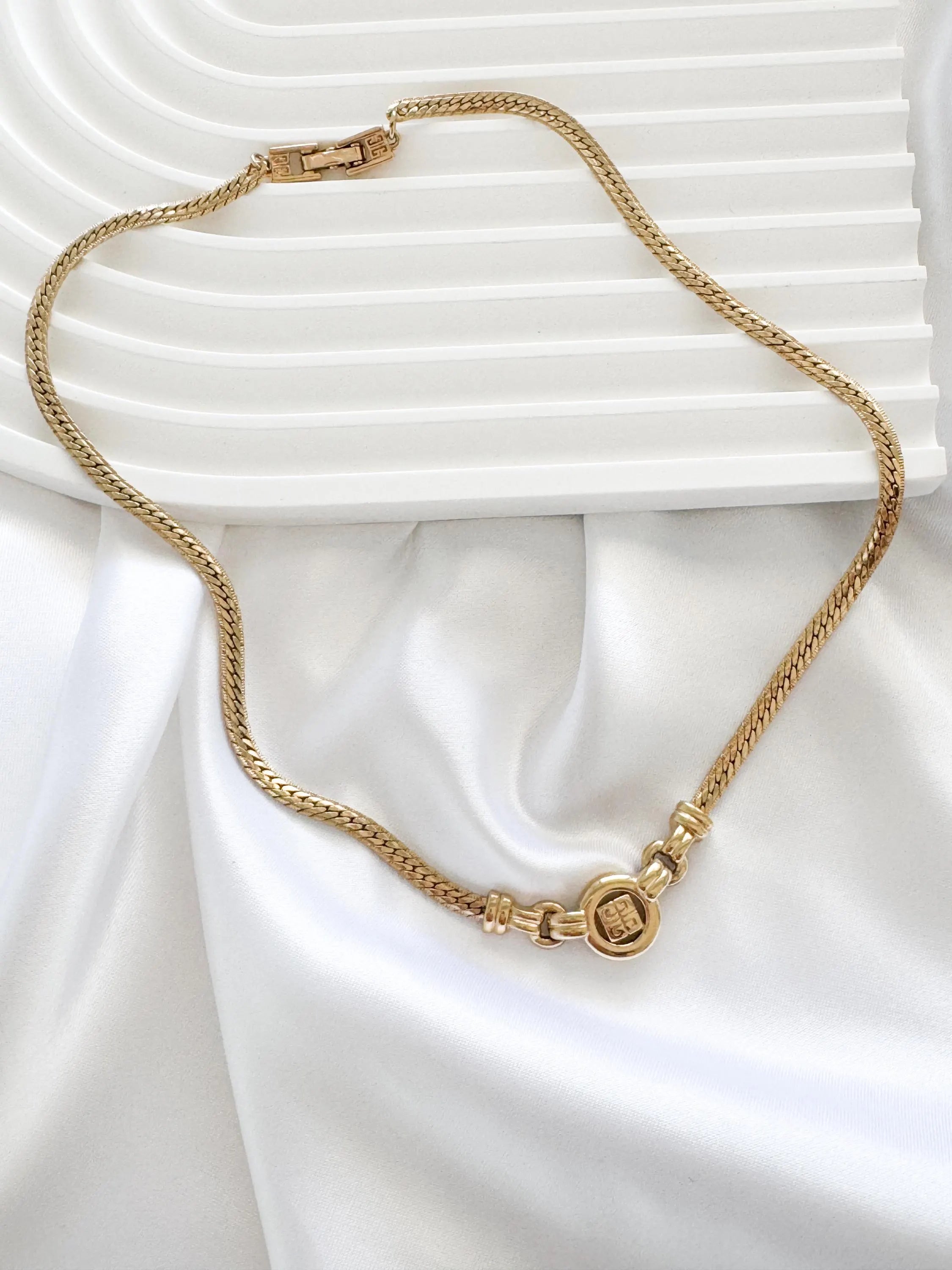 Vintage Givenchy Necklace, Vintage Gold Tone Necklace, Logo Necklace, Vintage Choker Necklace, Jewelry for Women, Gold Chain, Gift for her