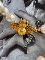 Vintage Givenchy Necklace, Charm Necklace Gold, Givenchy Charm Bee, Designer High End Jewelry ,80s Vintage, Choker necklace, Pearl Necklace