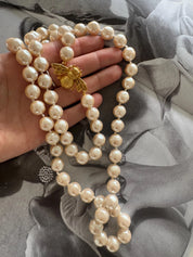 Vintage Givenchy Necklace, Charm Necklace Gold, Givenchy Charm Bee, Designer High End Jewelry ,80s Vintage, Choker necklace, Pearl Necklace