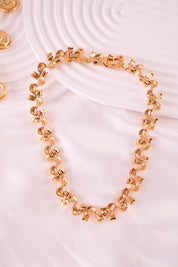 Vintage Gold Tone Choker Necklace Charm Excellent vintage condition