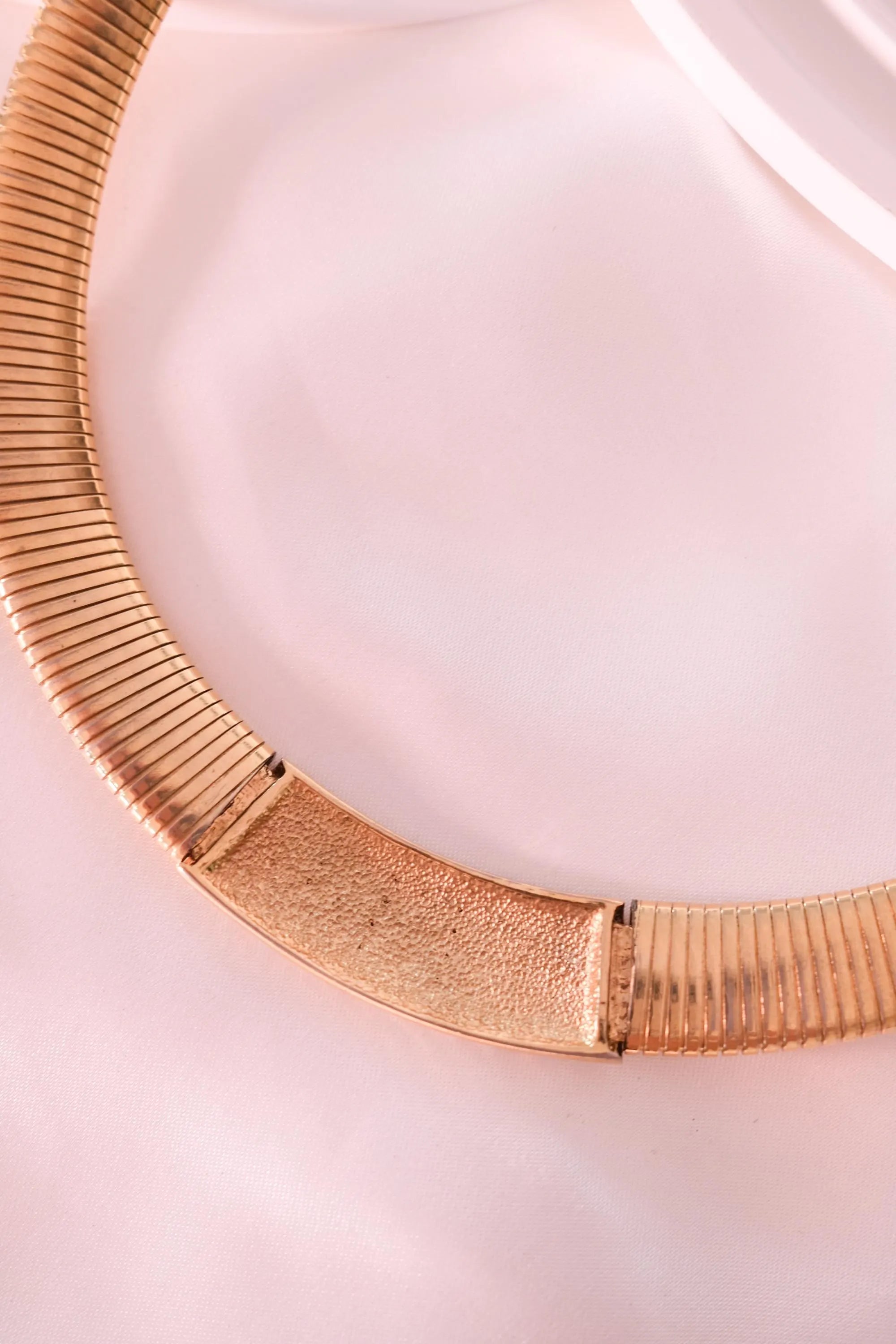 Vintage Gold Tone Choker Necklace: Rhinestone Accent Jewelry